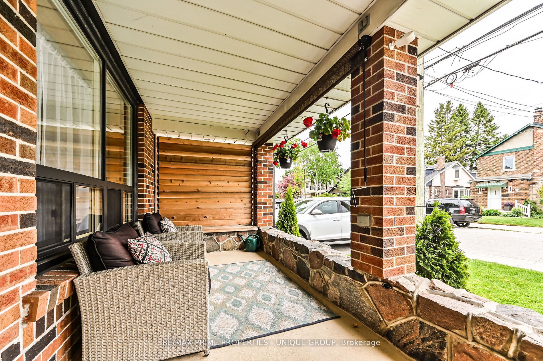 16 Eastwood Avenue, Toronto, ON M1N 3G9 photo 3
