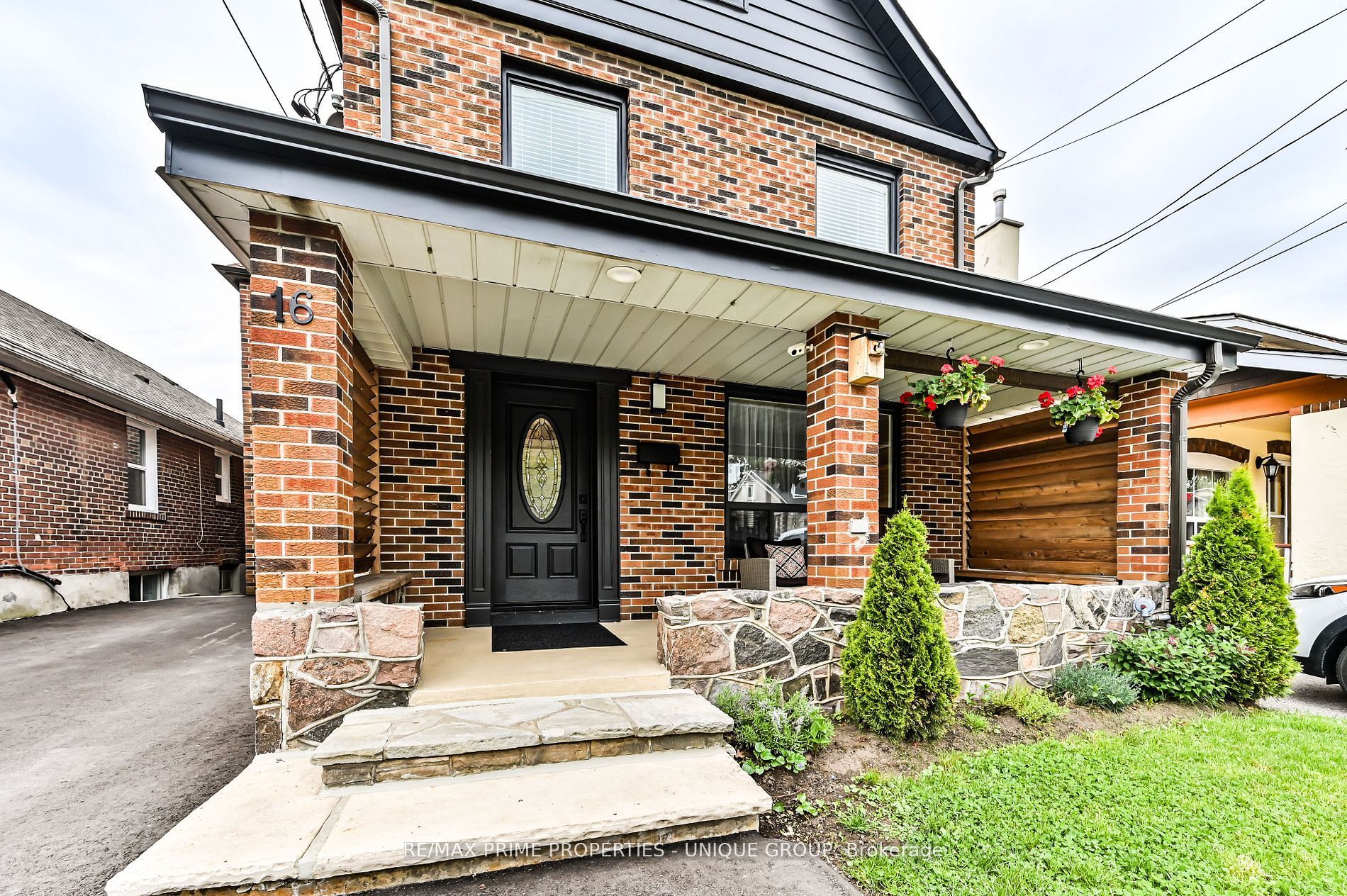 16 Eastwood Avenue, Toronto, ON M1N 3G9 photo 4