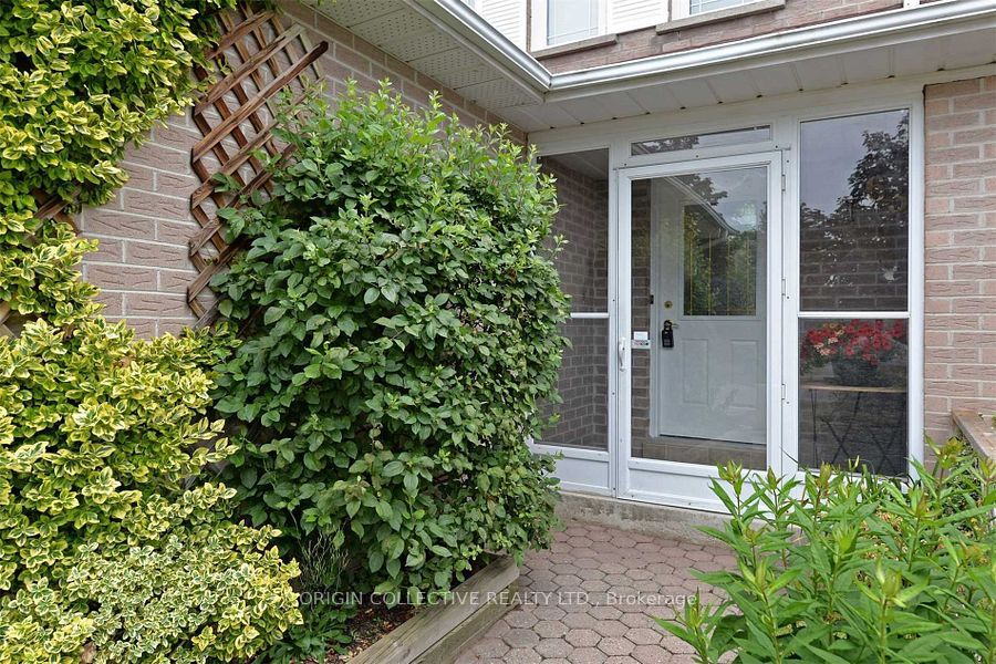 63 Humphrey Dr, Ajax, ON L1S 4Z2 photo 2