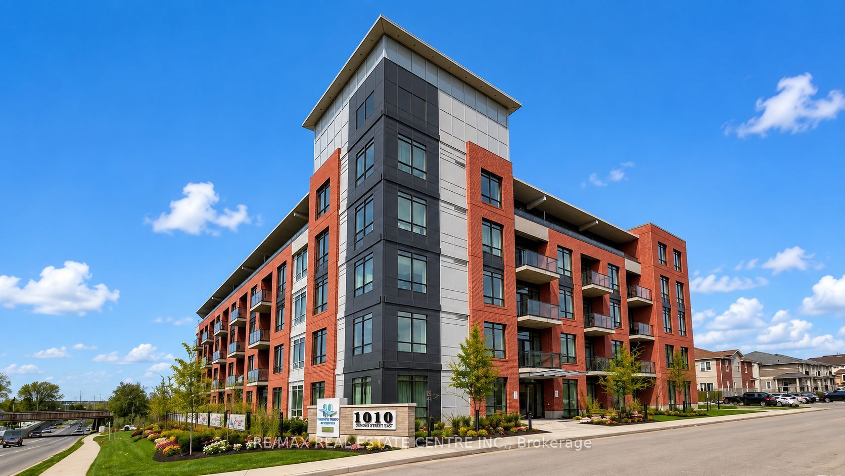 1010 Dundas Street E PH12, Whitby, ON L1N 2K2