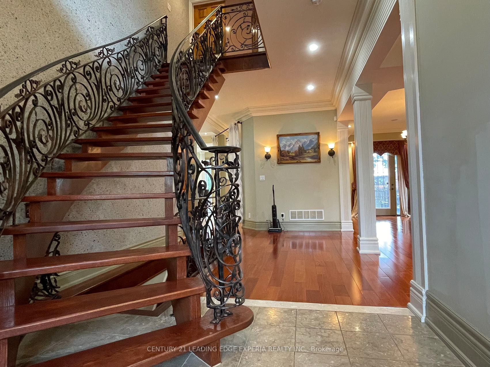 20 Grove Hill Drive W, Toronto, ON M1T 3C9 photo 2