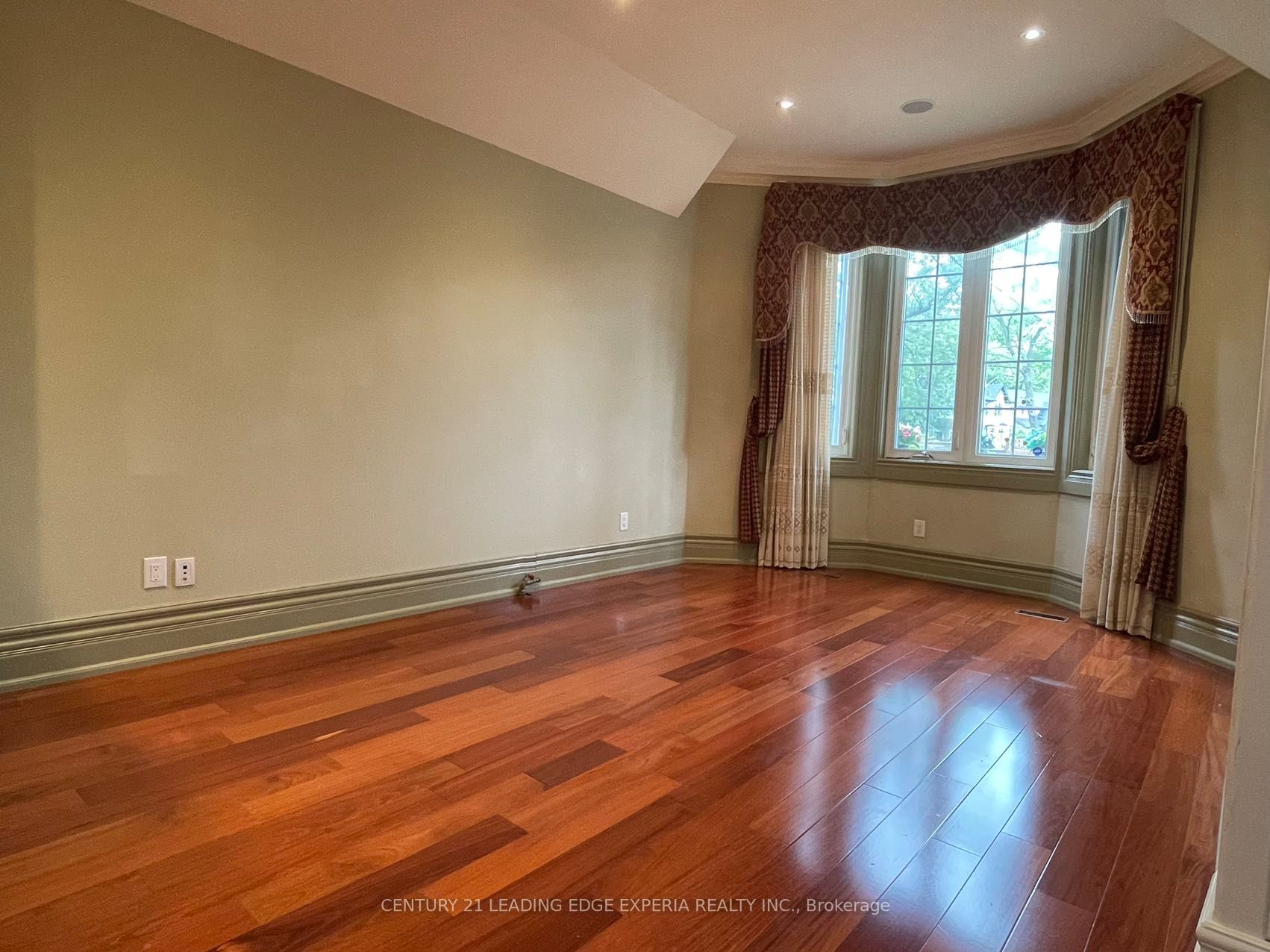 20 Grove Hill Drive W, Toronto, ON M1T 3C9 photo 3