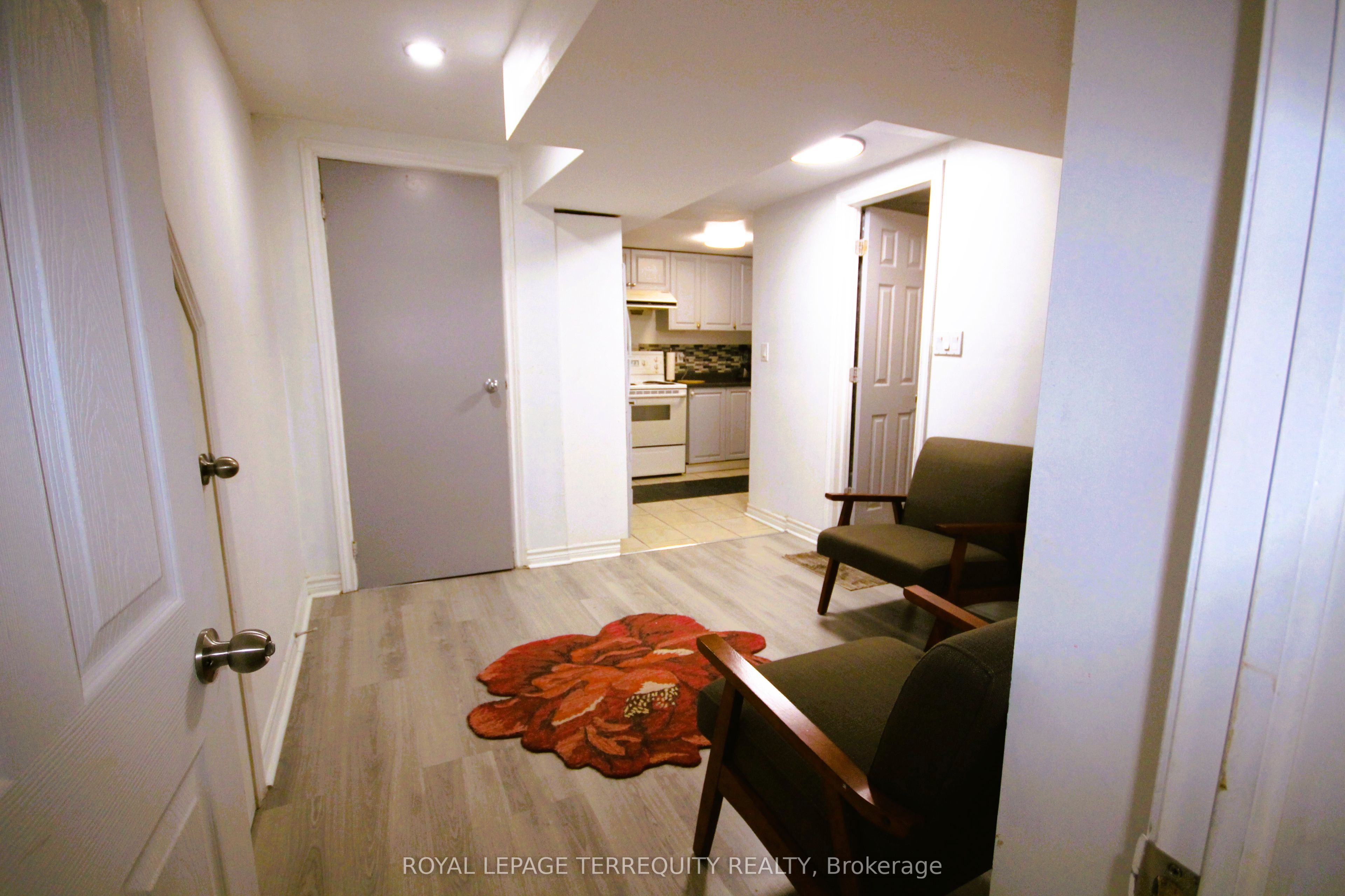 33 Parsell Square Bsmt, Toronto, ON M1B 2A5 photo 4