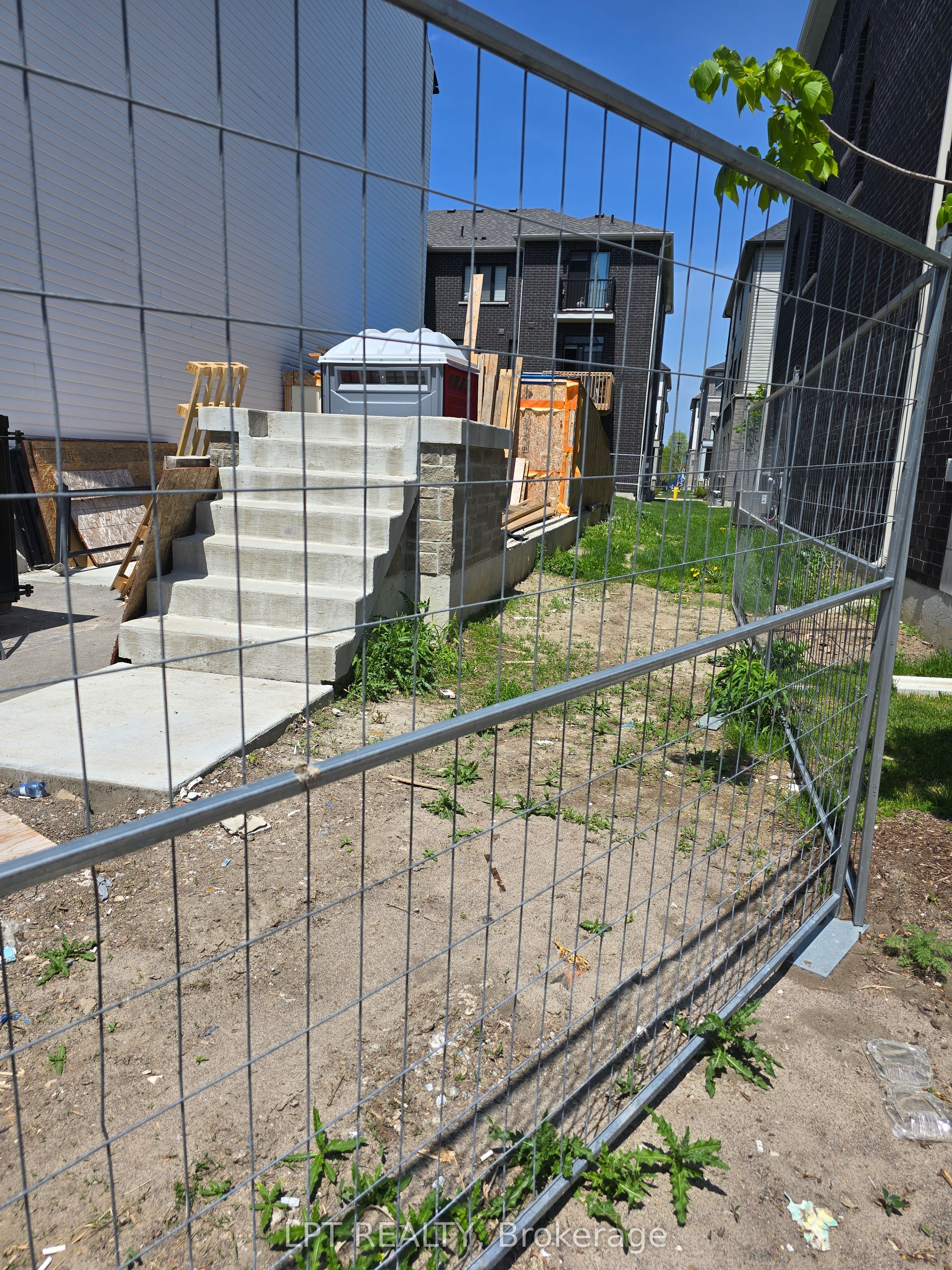 774 Eddystone Path, Oshawa, ON L1H 0A7