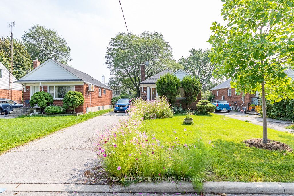 27 Innismore Crescent, Toronto, ON M1R 1C8 photo 3