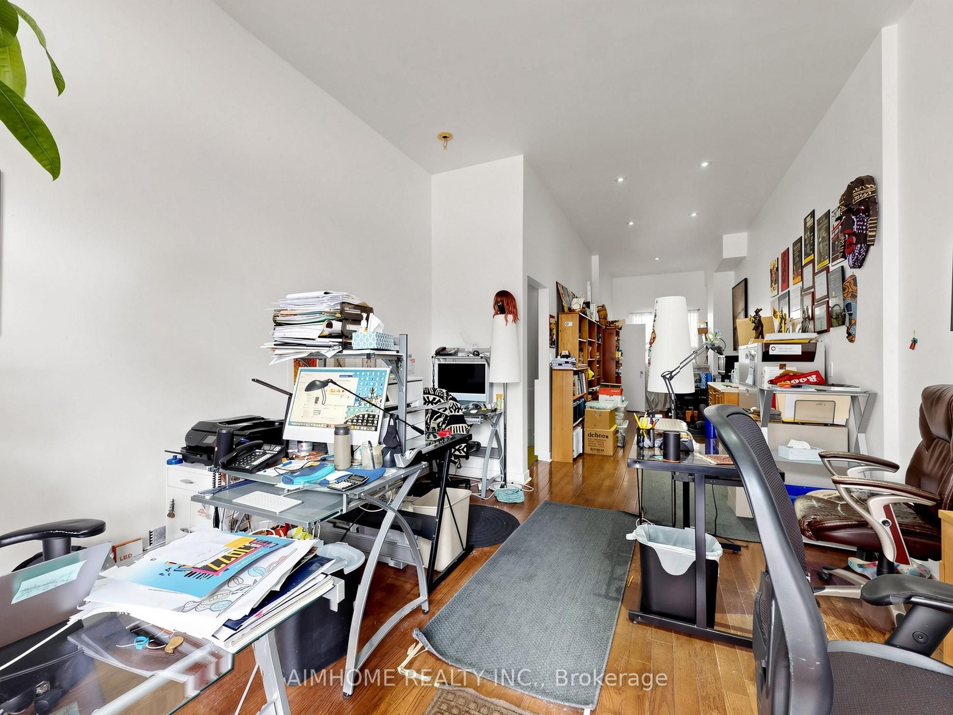 1089 Dundas Street E, Toronto, ON M4M 1R9 photo 5