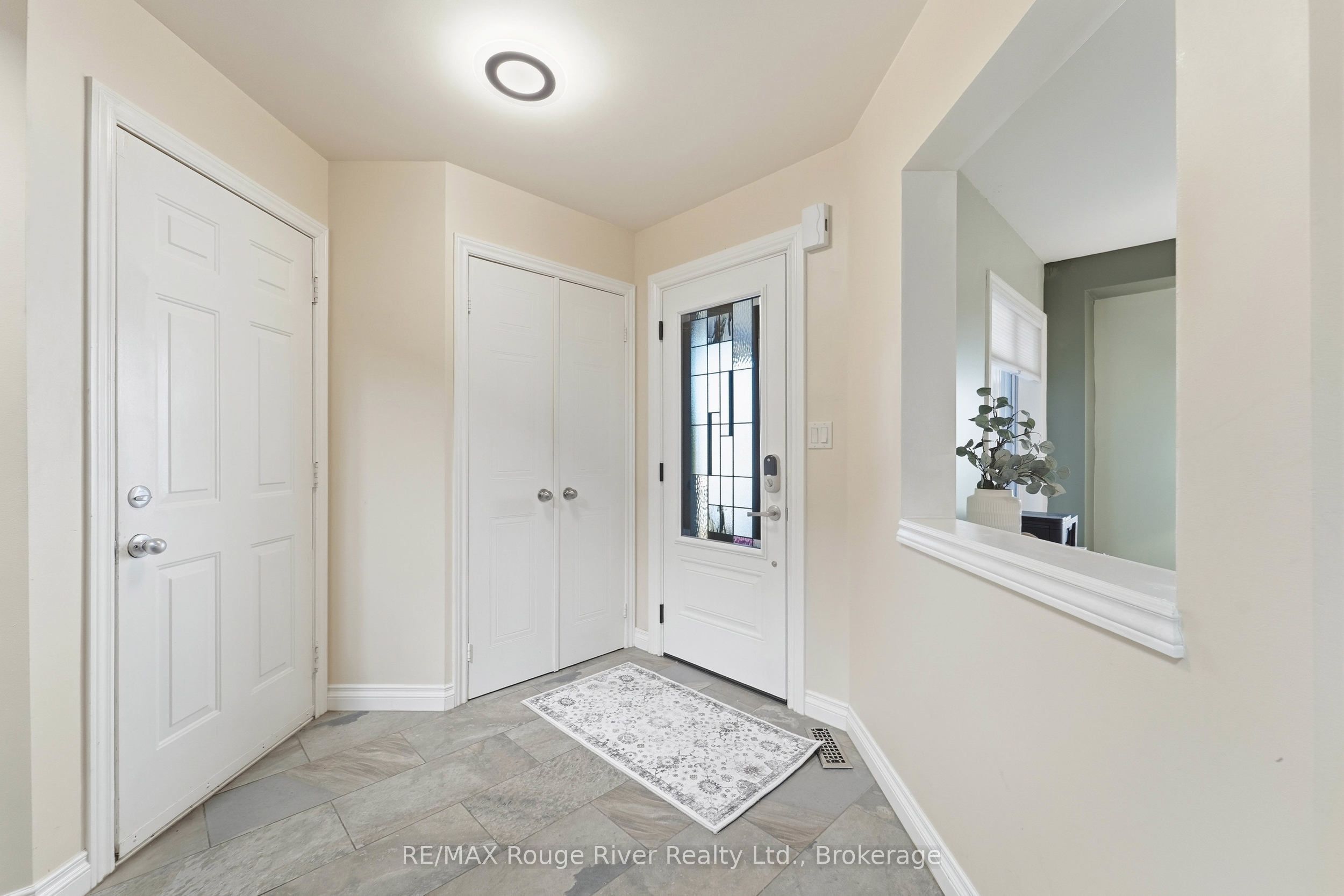 5 Iberville Road, Whitby, ON L1M 1H5 photo 3