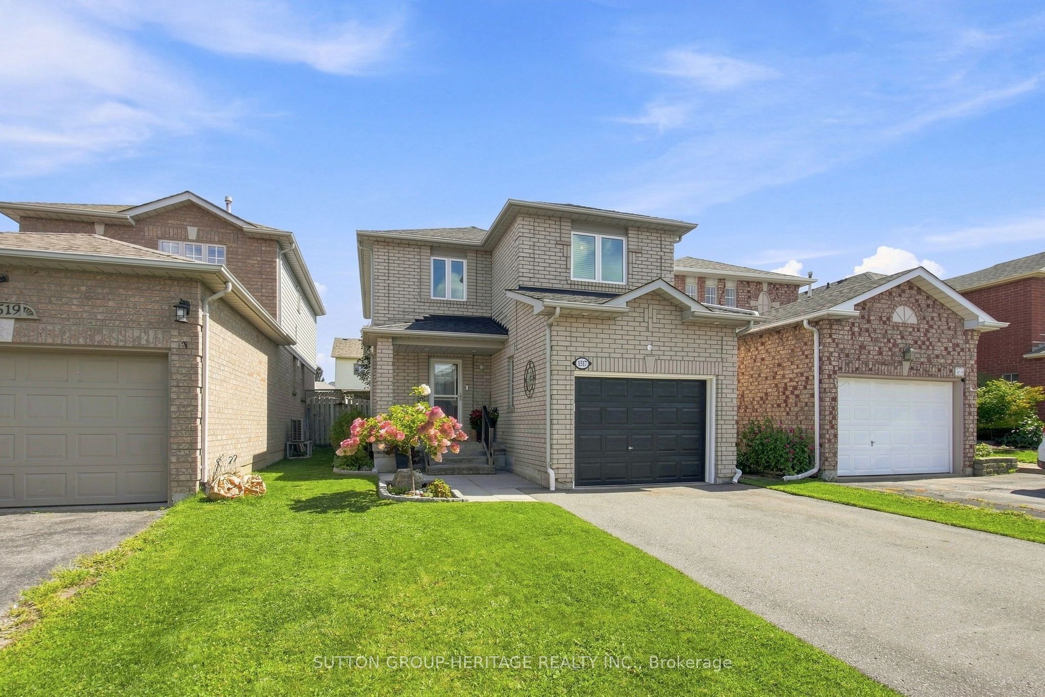 1517 Fieldgate Drive, Oshawa, ON L1K 2L6