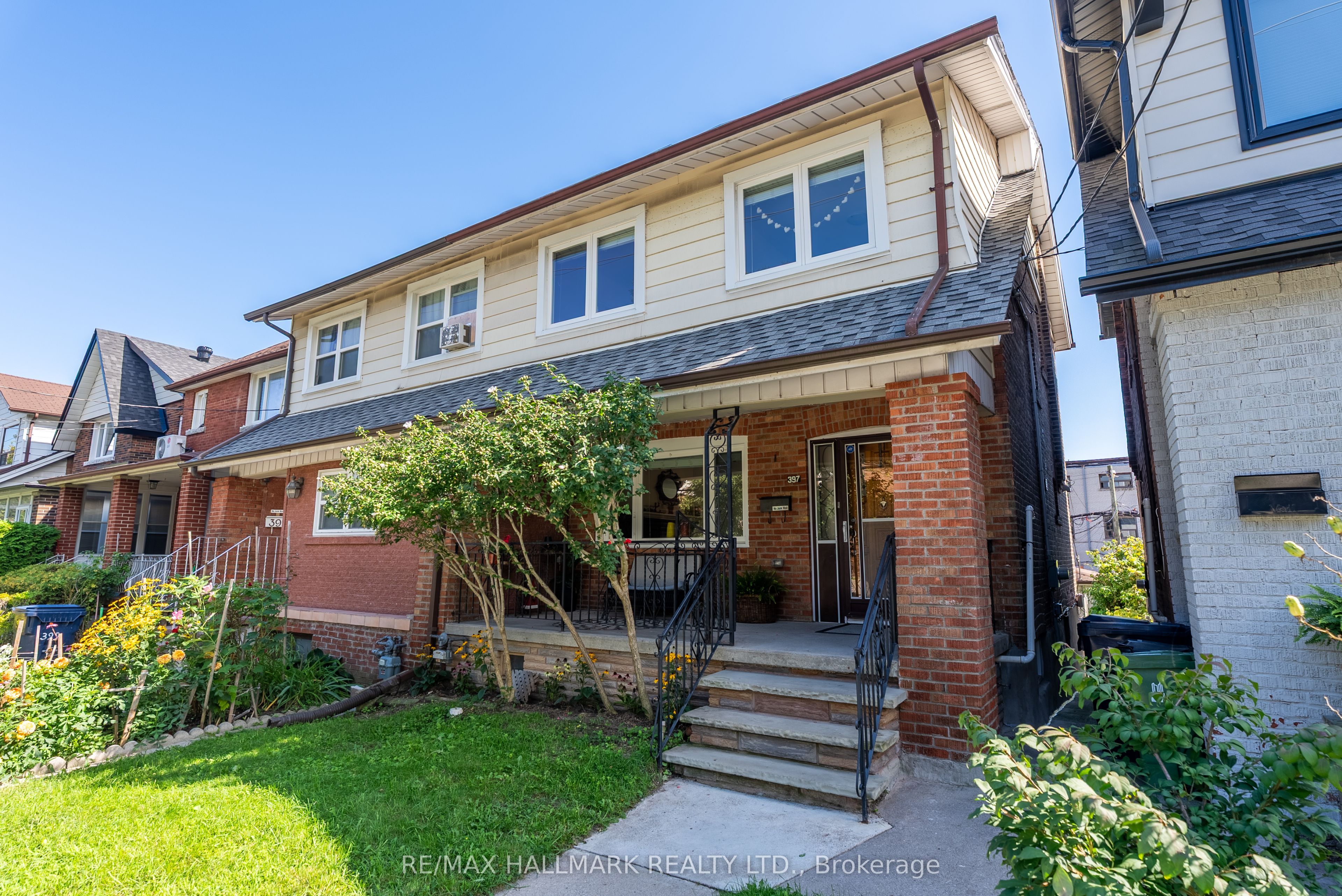 397 Strathmore Boulevard, Toronto, ON M4C 1N6