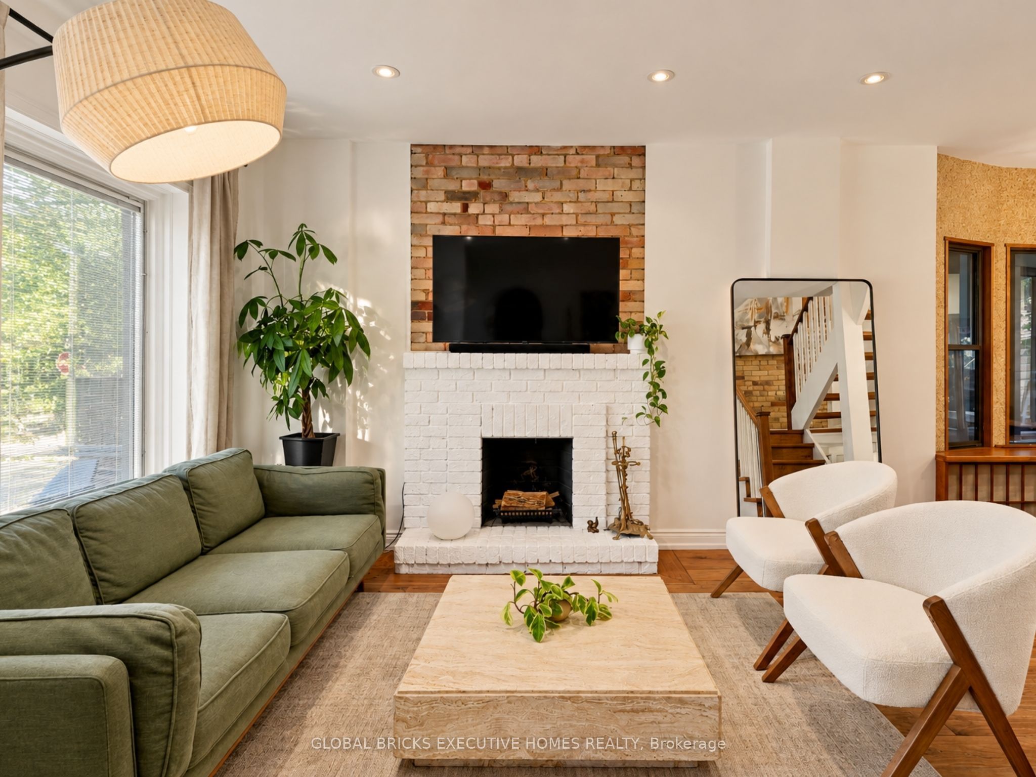 158 Fulton Avenue, Toronto, ON M4K 1Y3 photo 4