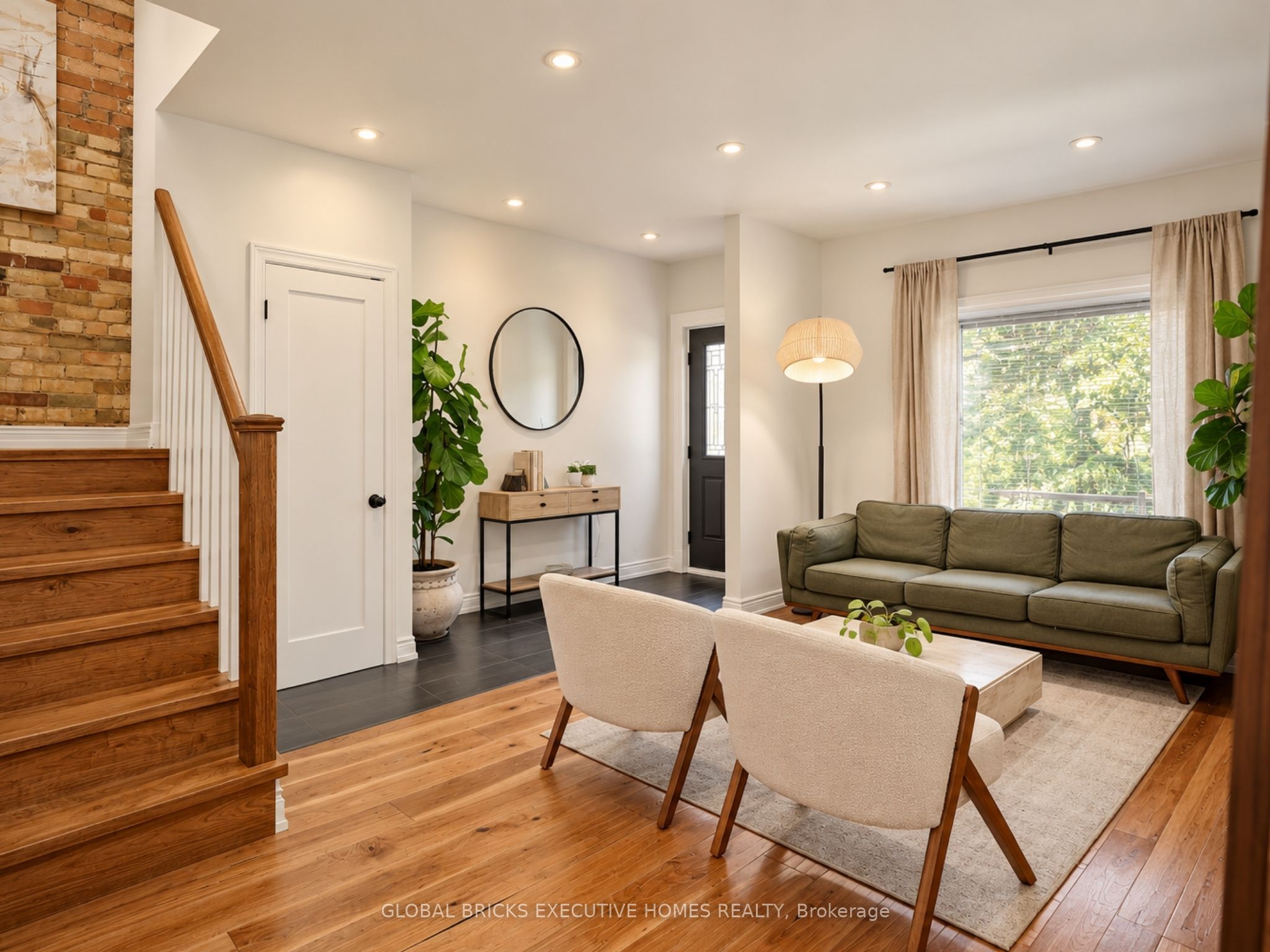 158 Fulton Avenue, Toronto, ON M4K 1Y3 photo 5