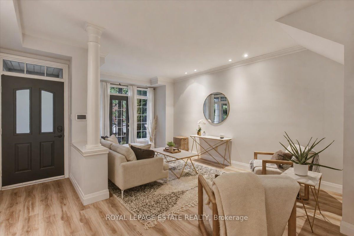 145 Boardwalk Drive, Toronto, ON M4L 3X9 photo 3