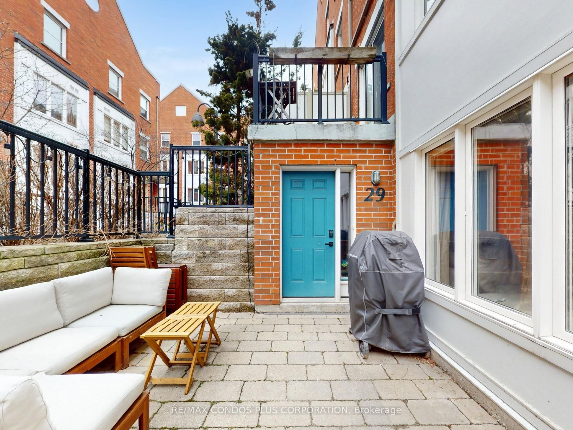 29 Florence Wyle Lane, Toronto, ON M4M 3E7 photo 5
