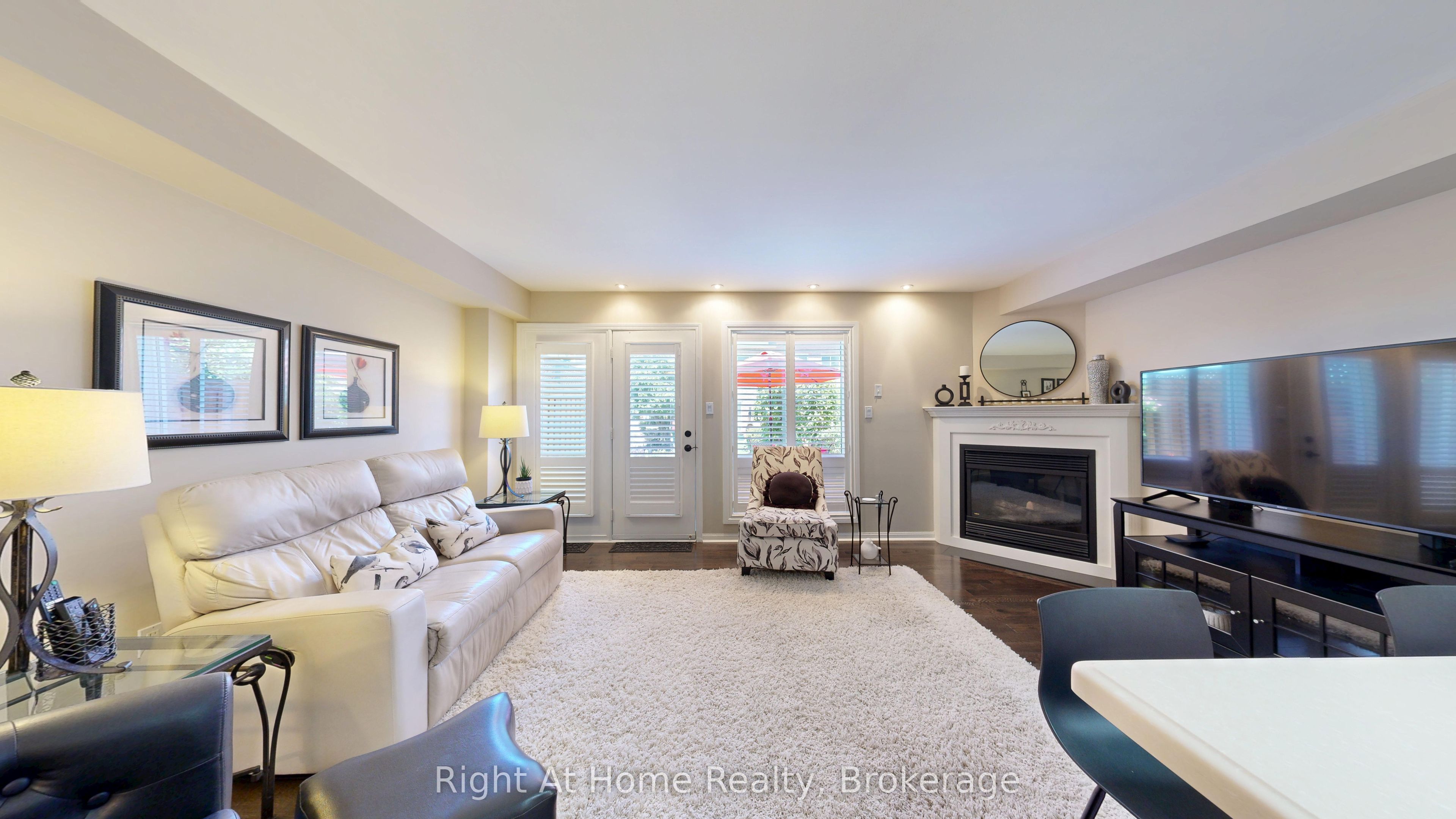 40 Torr Lane, Ajax, ON L1S 7M9 photo 4