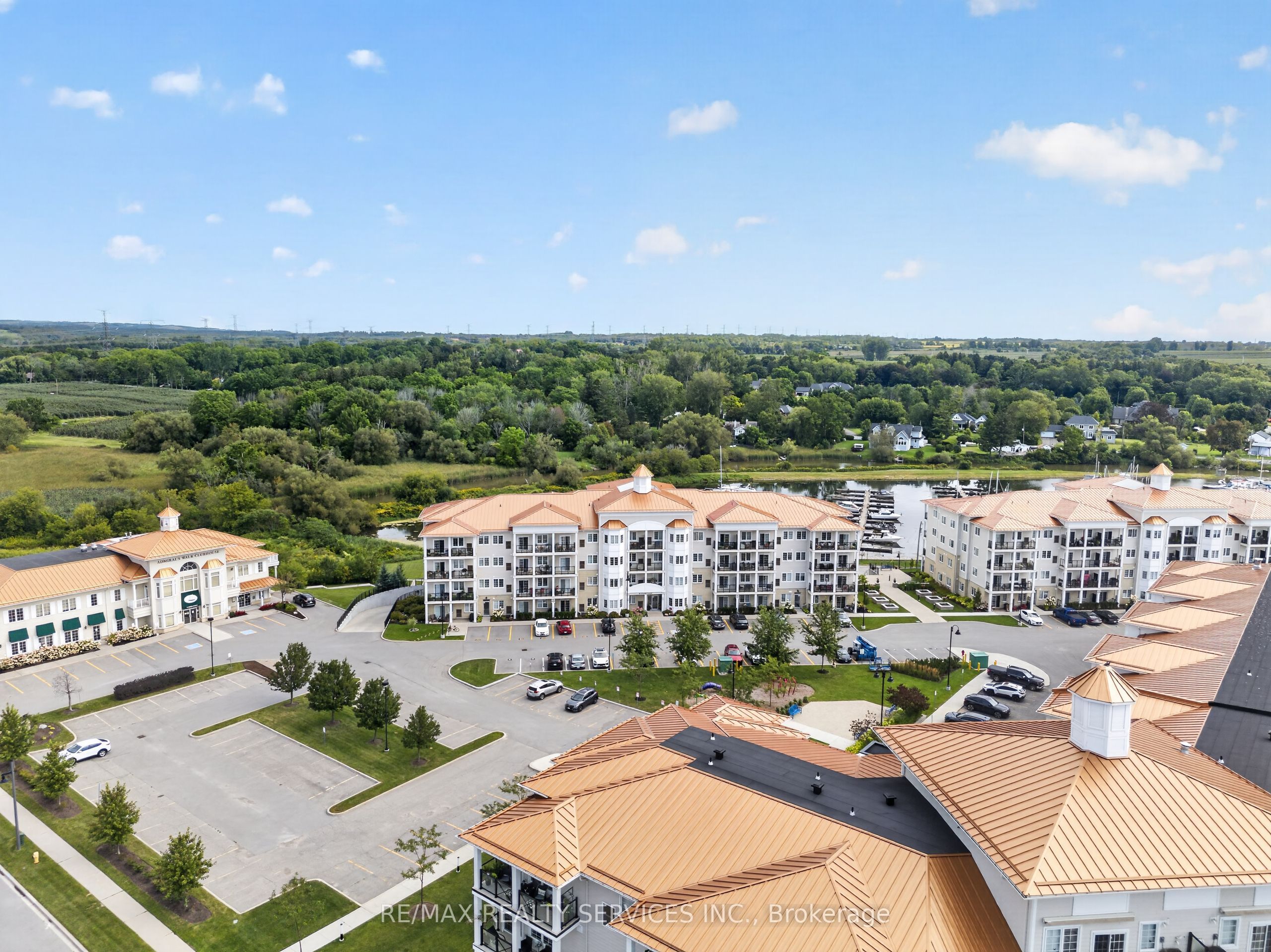 50 Lakebreeze Drive 129, Clarington, ON L1B 0V9 photo 5