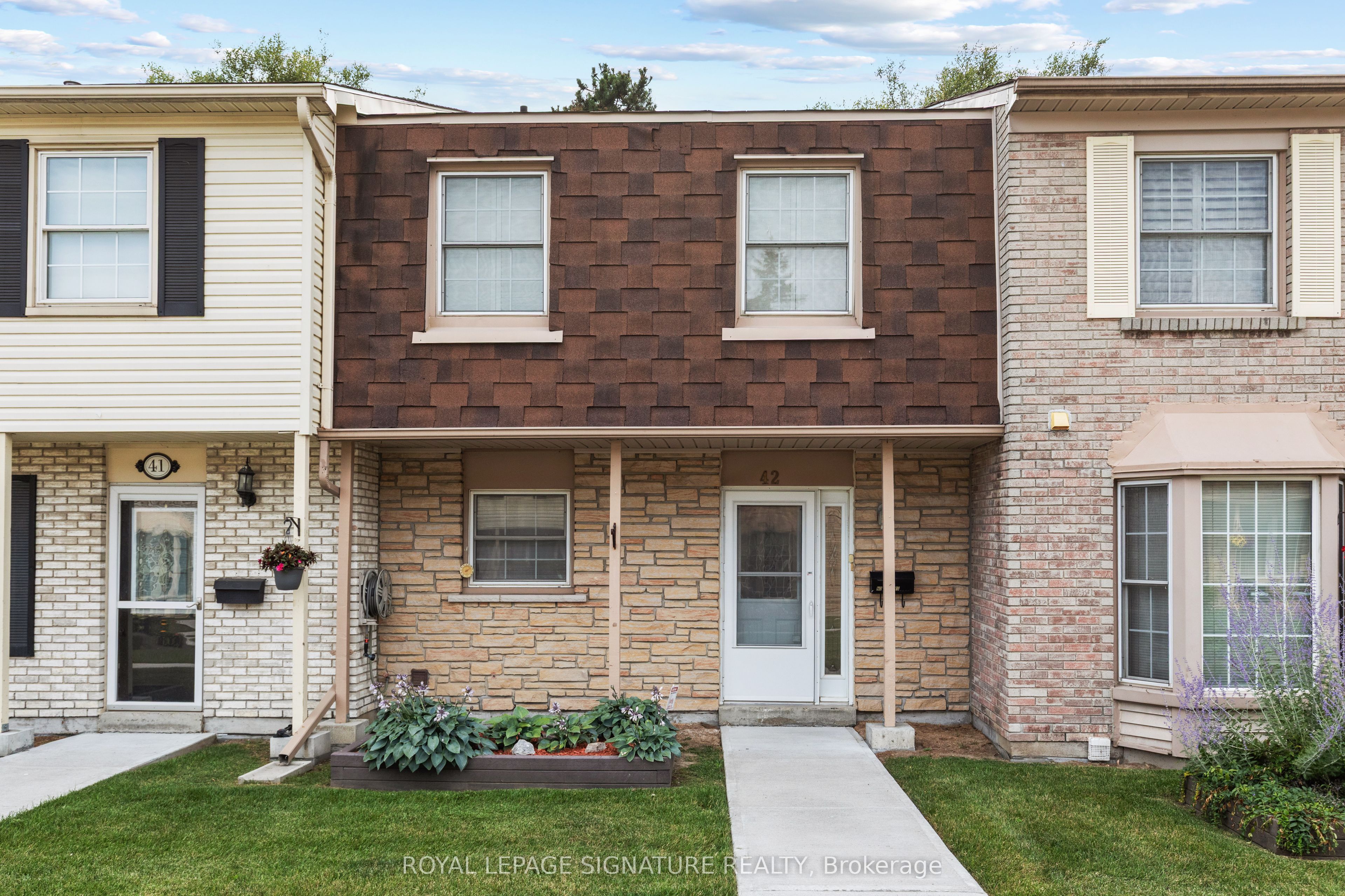 580 Eyer Drive 42, Pickering, ON L1W 3B7