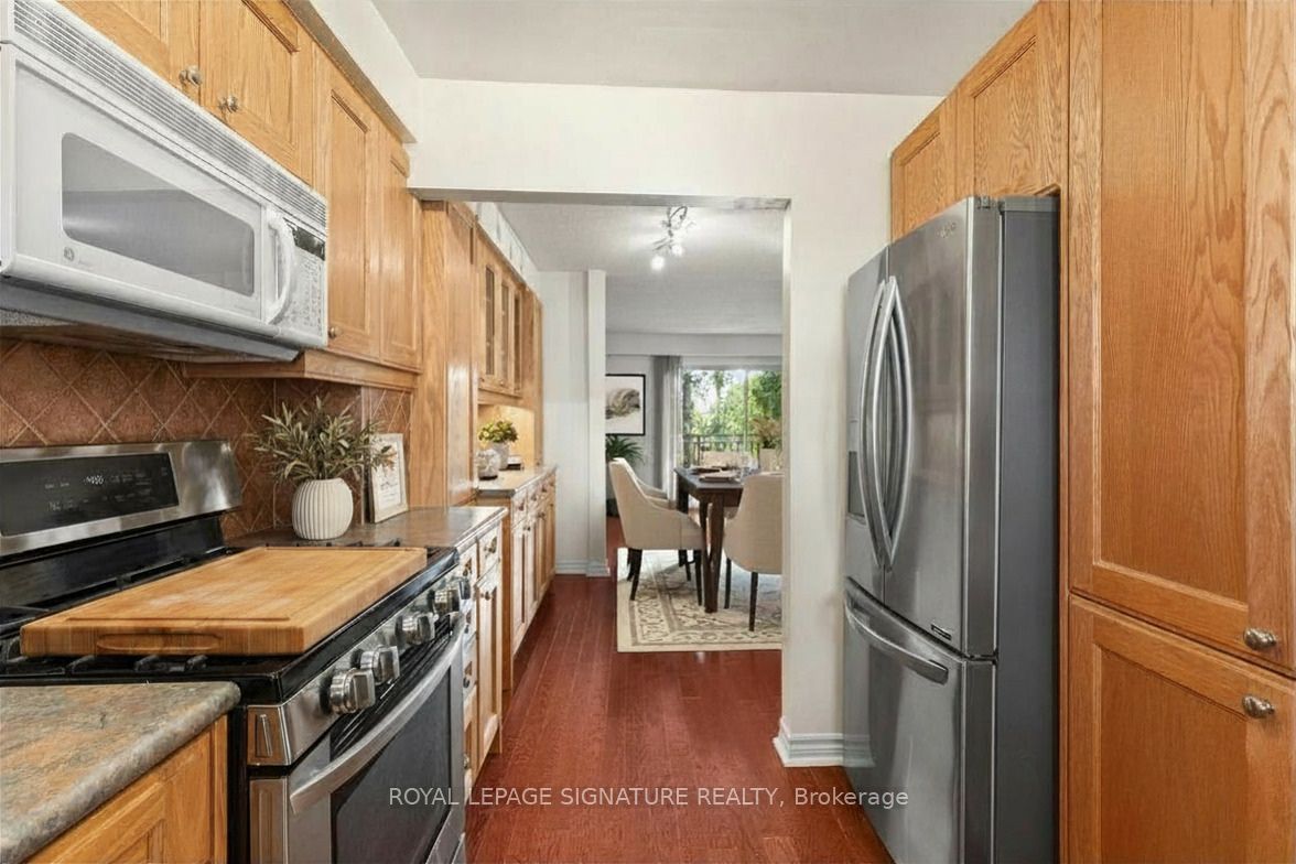 580 Eyer Drive 42, Pickering, ON L1W 3B7 photo 5