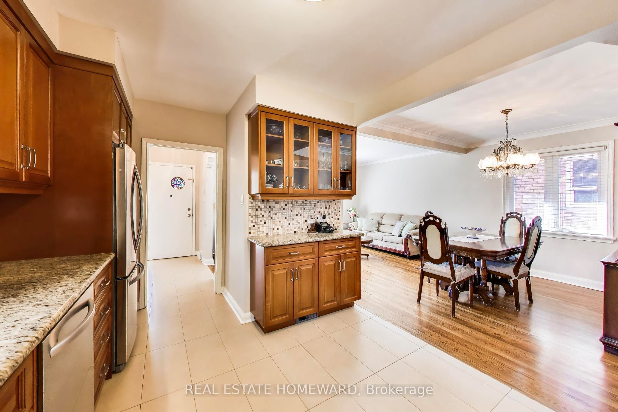 4 Martorino Drive, Toronto, ON M1K 2J2 photo 5