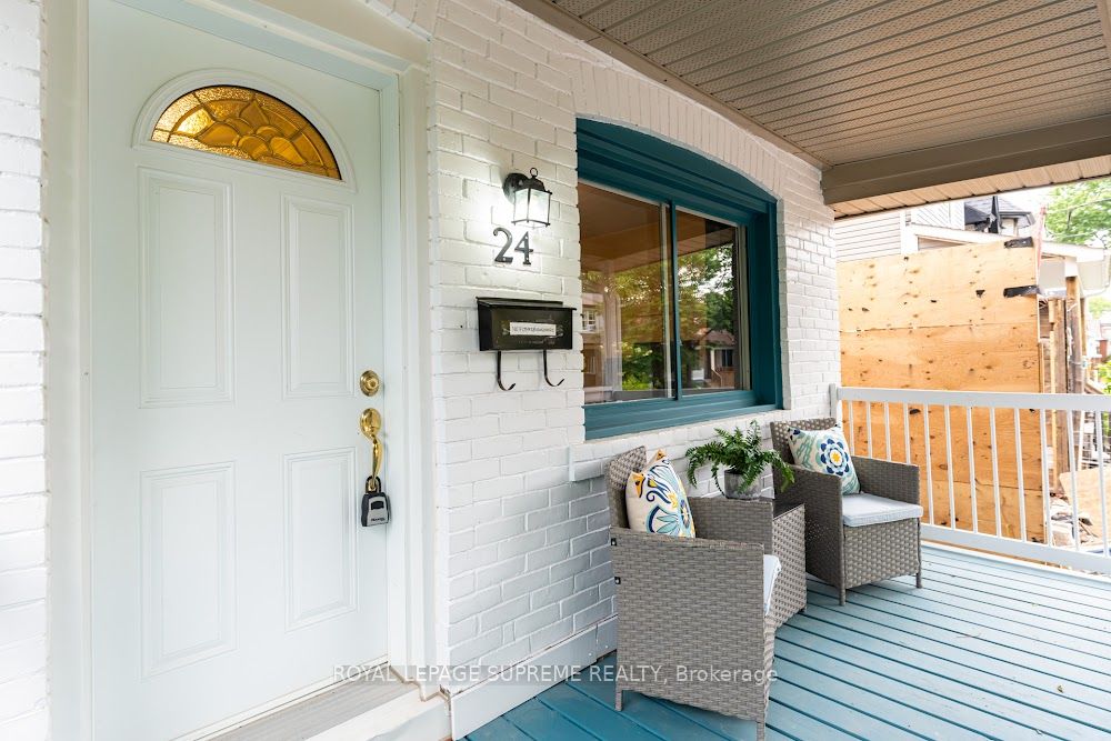 24 Wiley Avenue, Toronto, ON M4J 3W4 photo 2