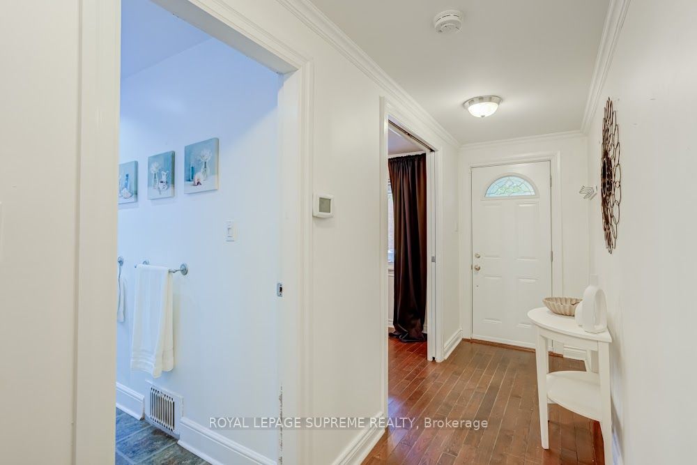 24 Wiley Avenue, Toronto, ON M4J 3W4 photo 3
