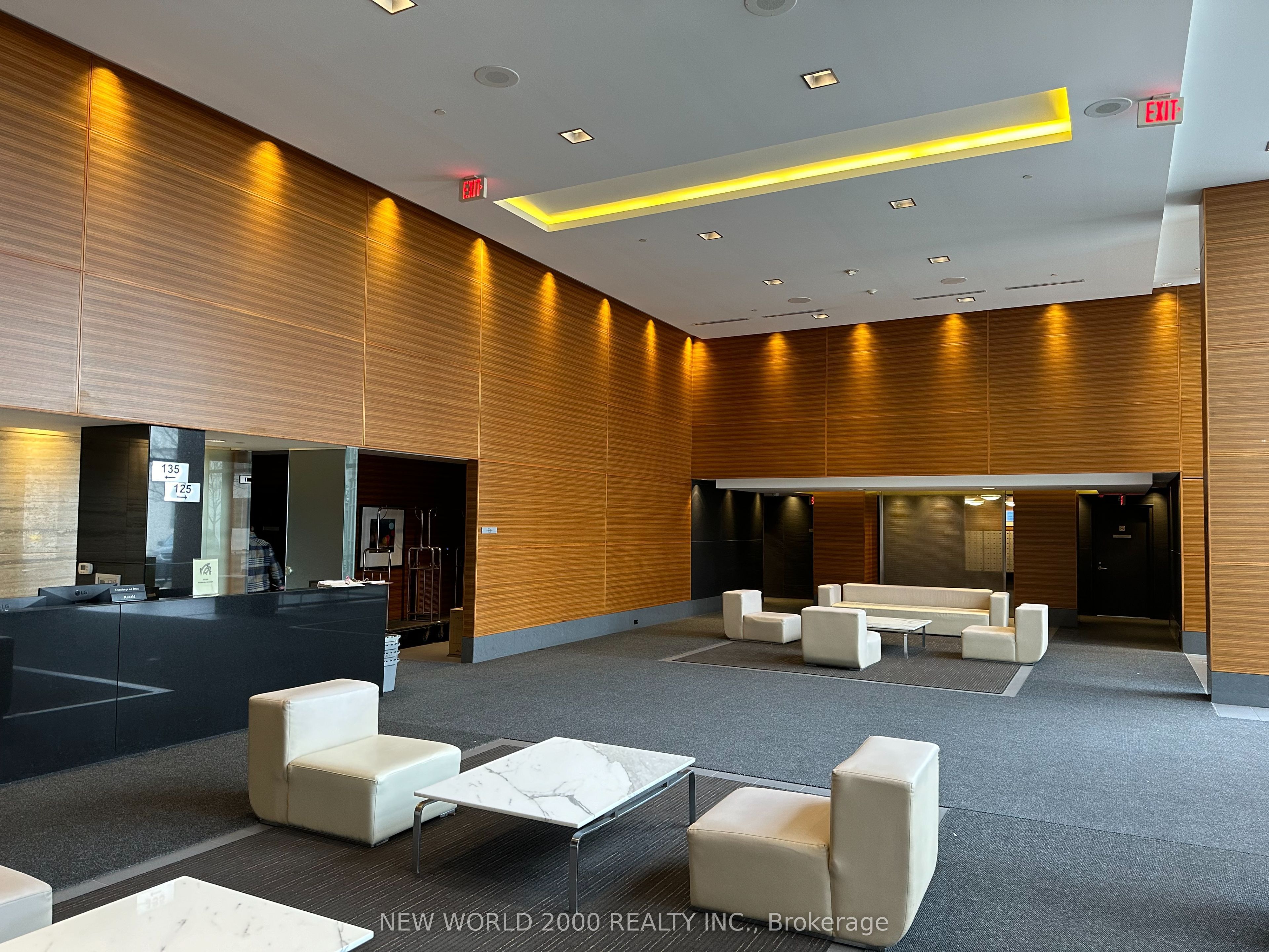 135 Village Green Square 3725, Toronto, ON M1S 0G4 photo 5