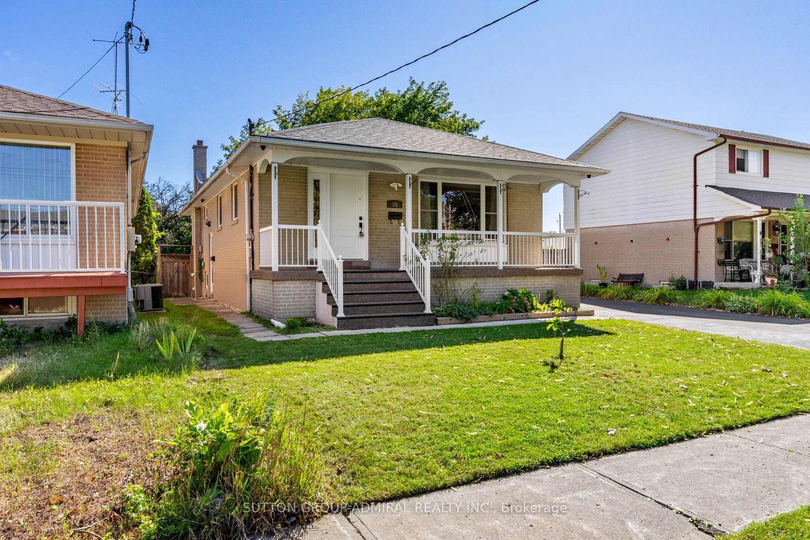 25 Rowallan Drive, Toronto, ON M1E 2Y5 photo 3