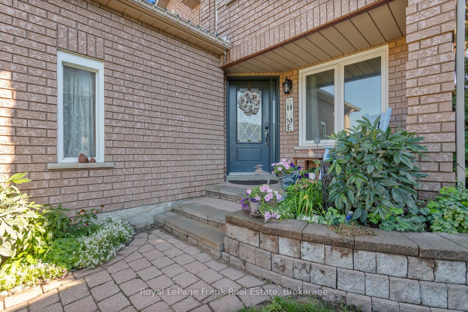 39 Mcivor Street, Whitby, ON L1R 2L7 photo 2
