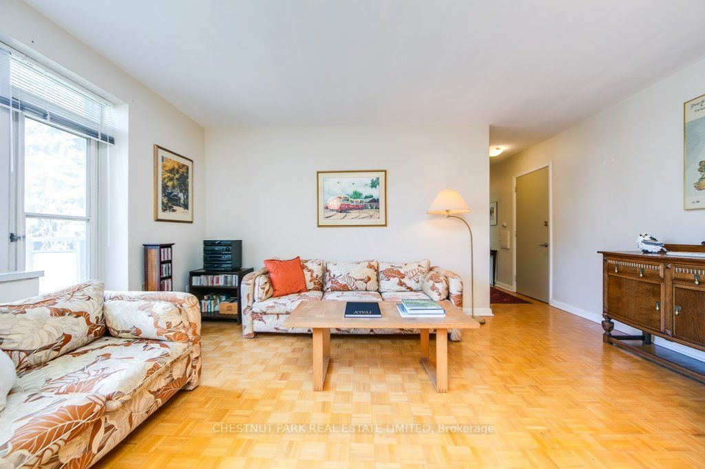 75 Scarborough Road 201, Toronto, ON M4E 3M4 photo 3