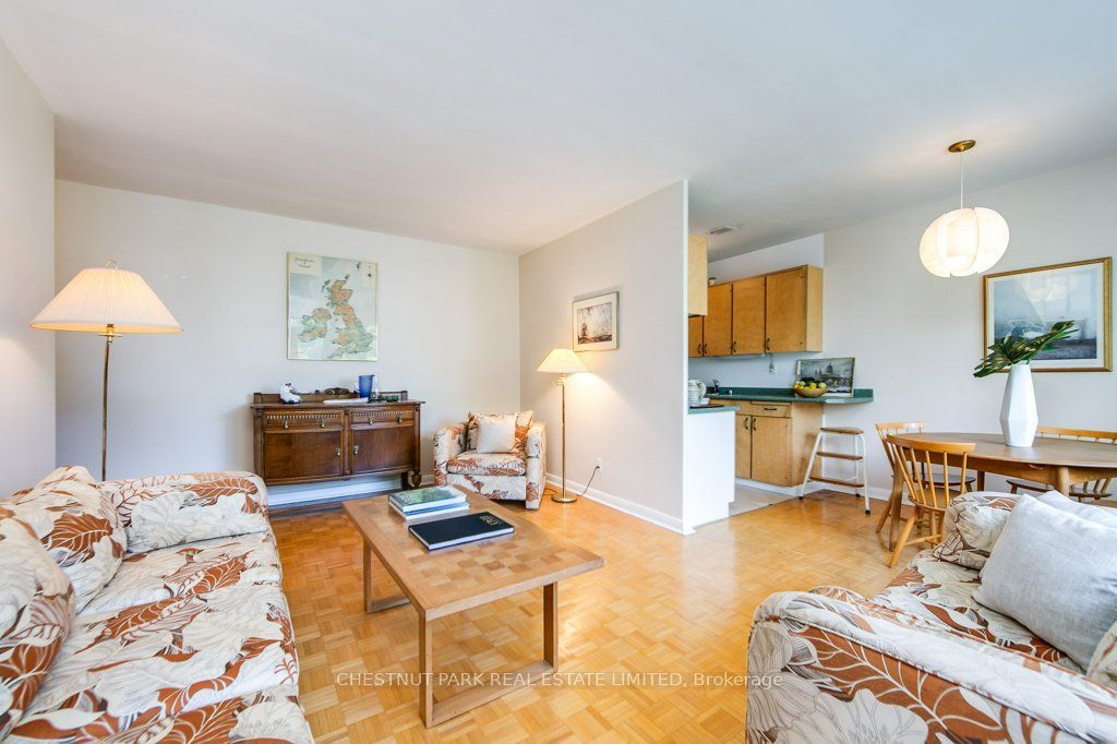75 Scarborough Road 201, Toronto, ON M4E 3M4 photo 4