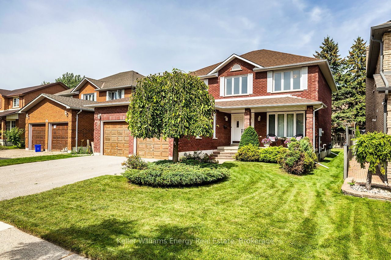 75 Waverly Street N, Oshawa, ON L1J 8G6
