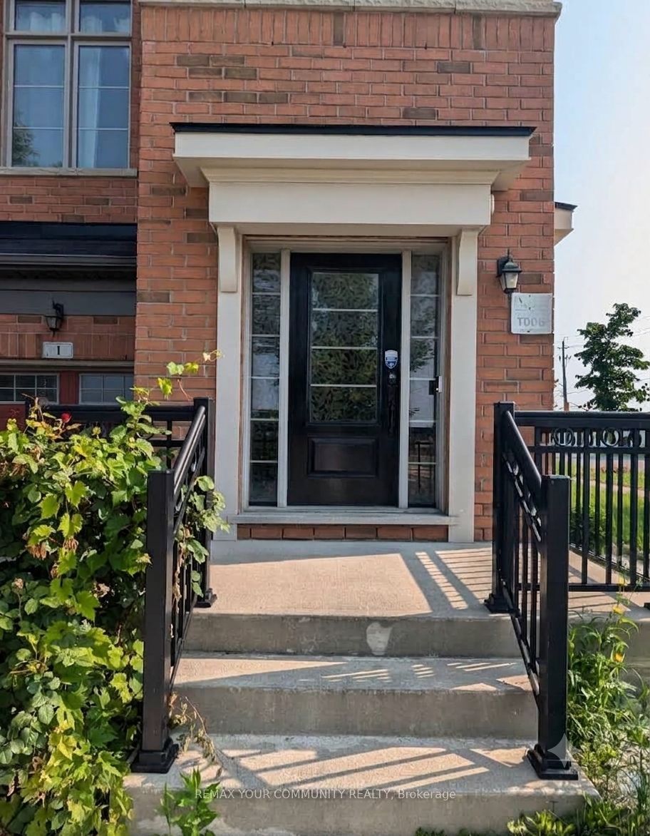 1 Lily Cup Avenue, Toronto, ON M1L 0H4 photo 3