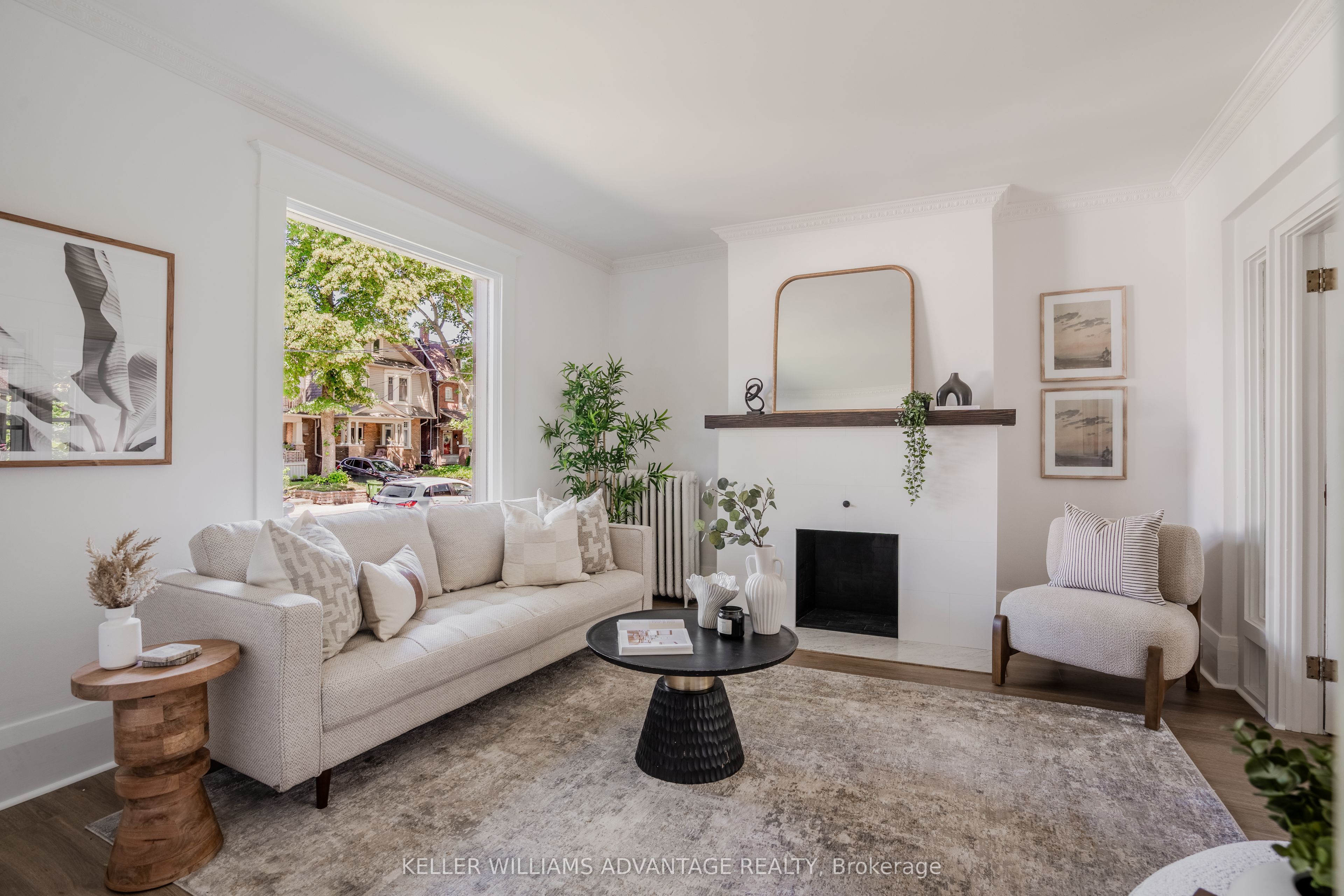 3 Columbine Avenue, Toronto, ON M4L 1P2 photo 4