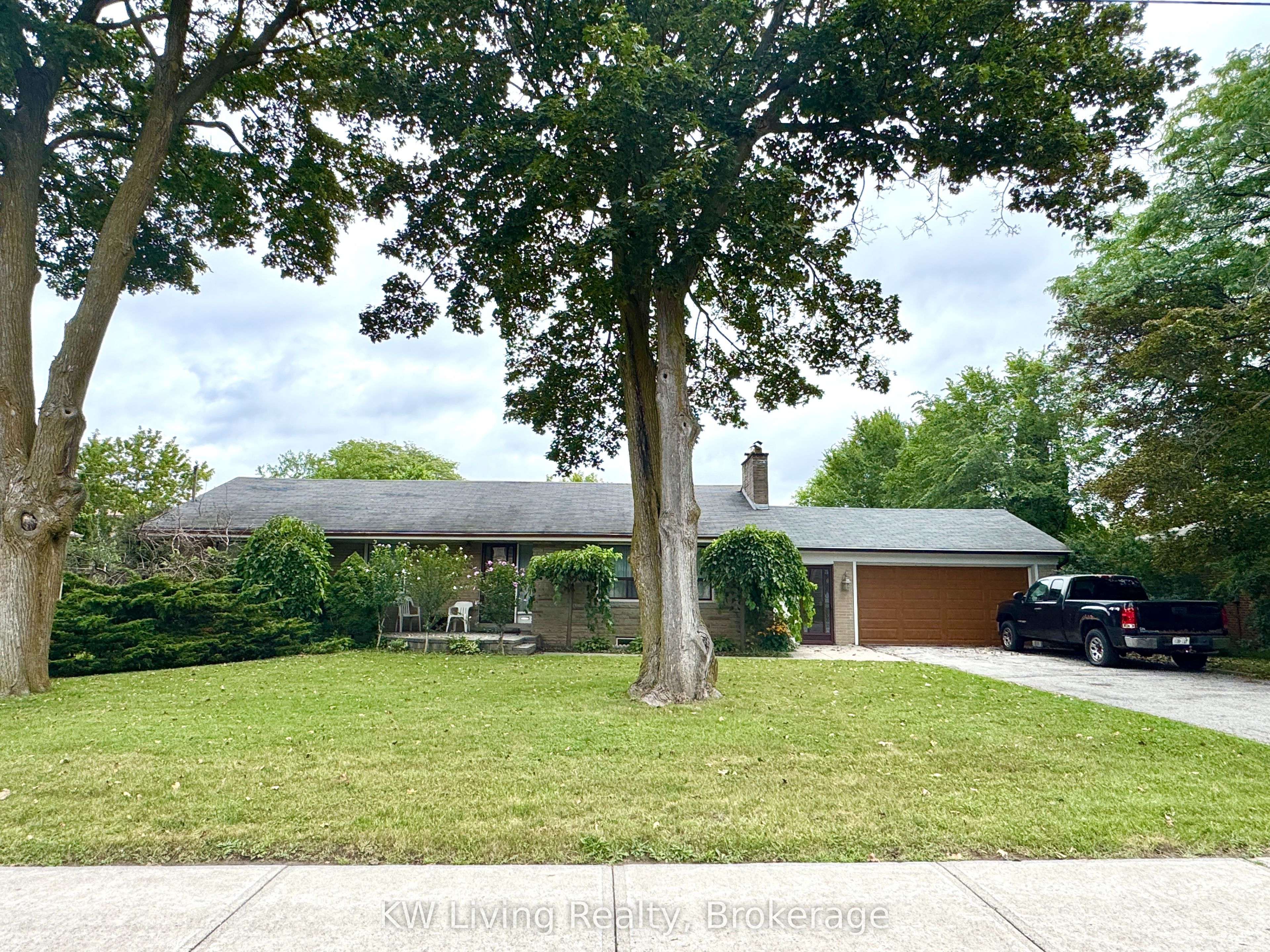65 Glen Watford Drive, Toronto, ON M1S 2C4
