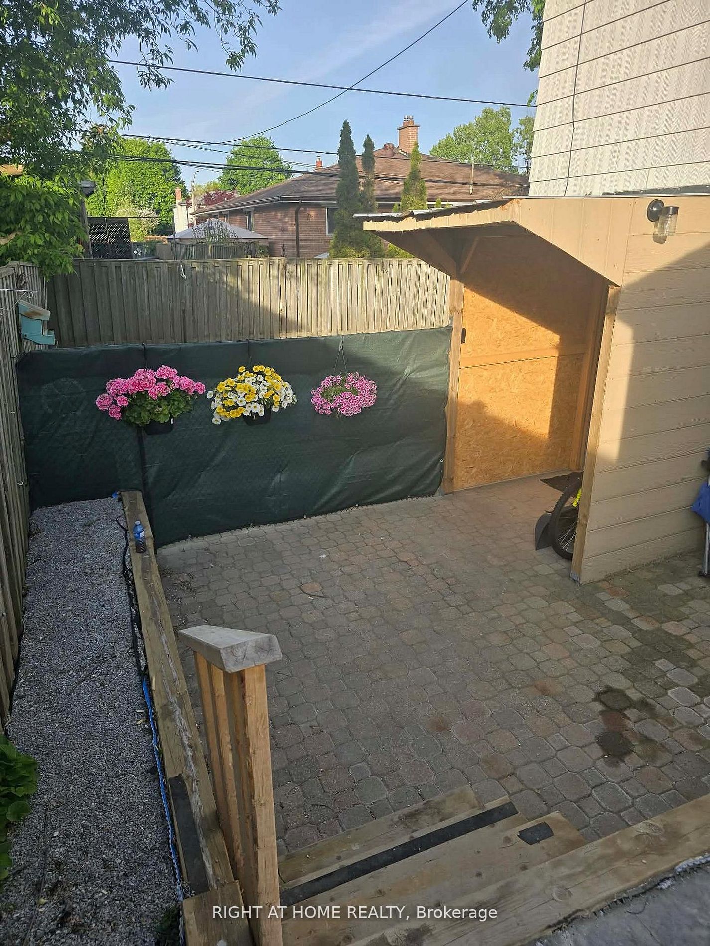 869 Grenoble Boulevard E, Pickering, ON L1W 1T7 photo 3