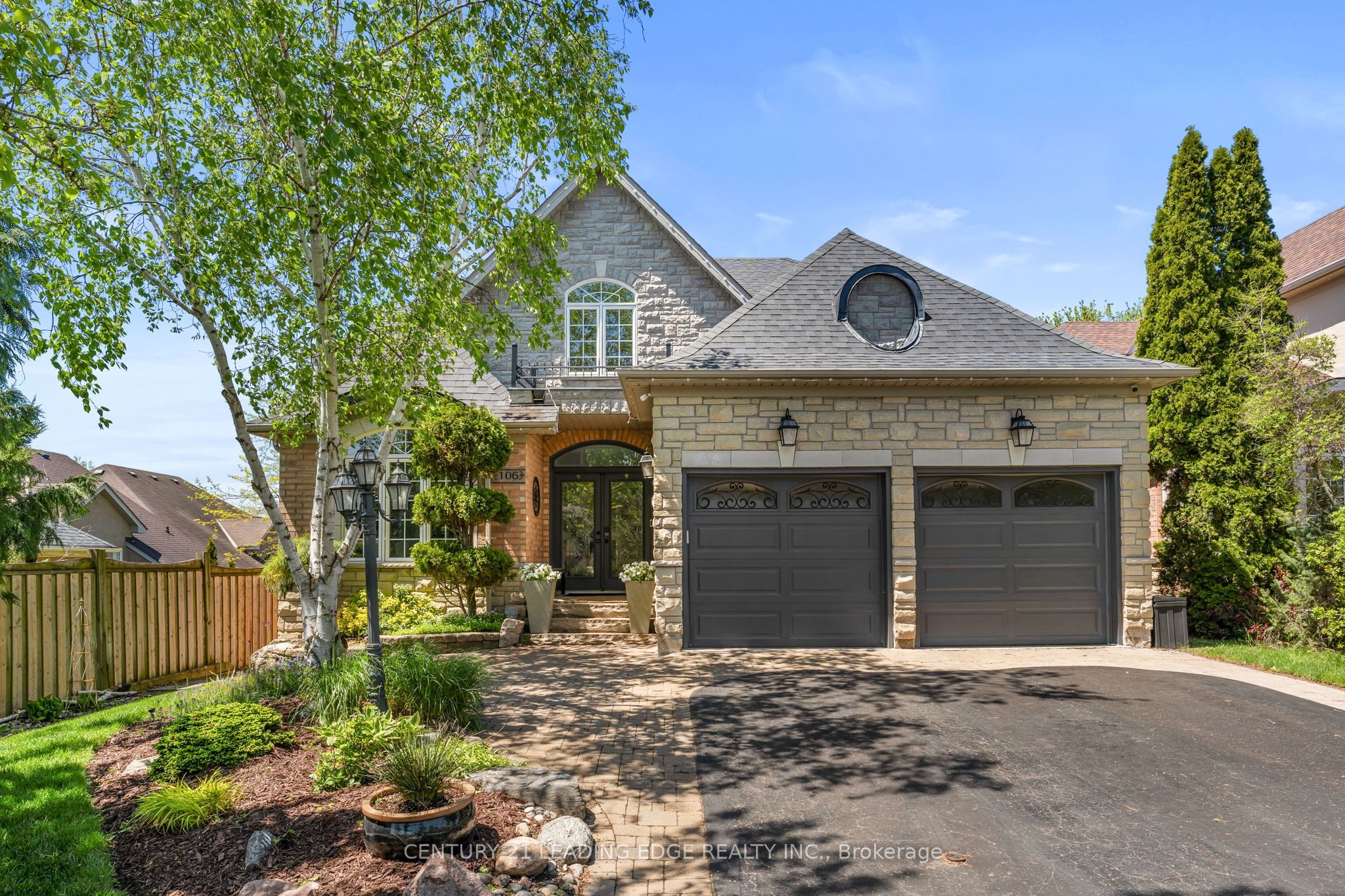 106 Mackey Drive, Whitby, ON L1P 1R5 photo 2