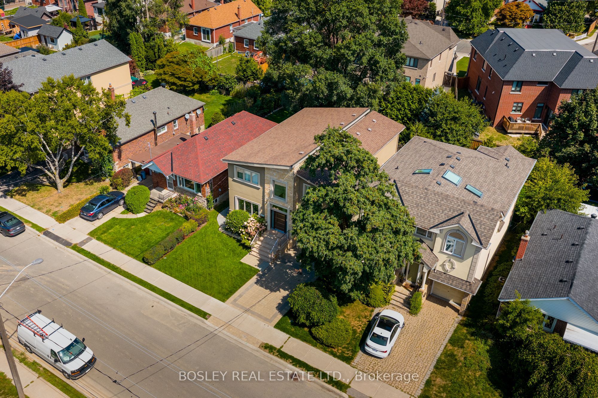 1599 Woodbine Heights Boulevard, Toronto, ON M4B 3A3 photo 4