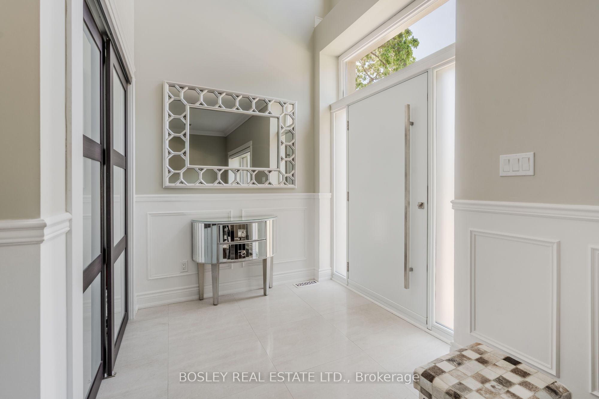 1599 Woodbine Heights Boulevard, Toronto, ON M4B 3A3 photo 5