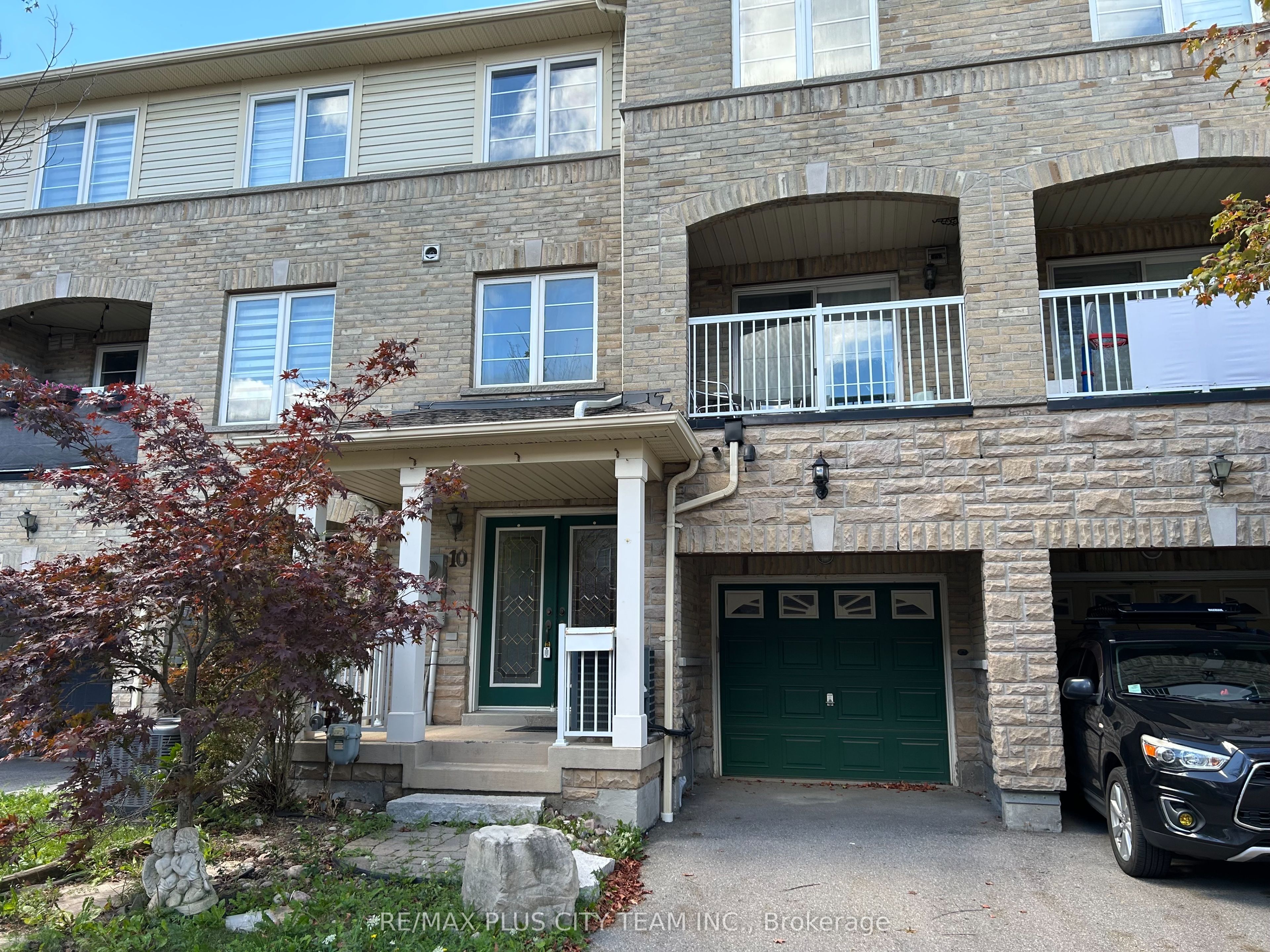 10 Cullcastle Street W, Ajax, ON L1S 0A9