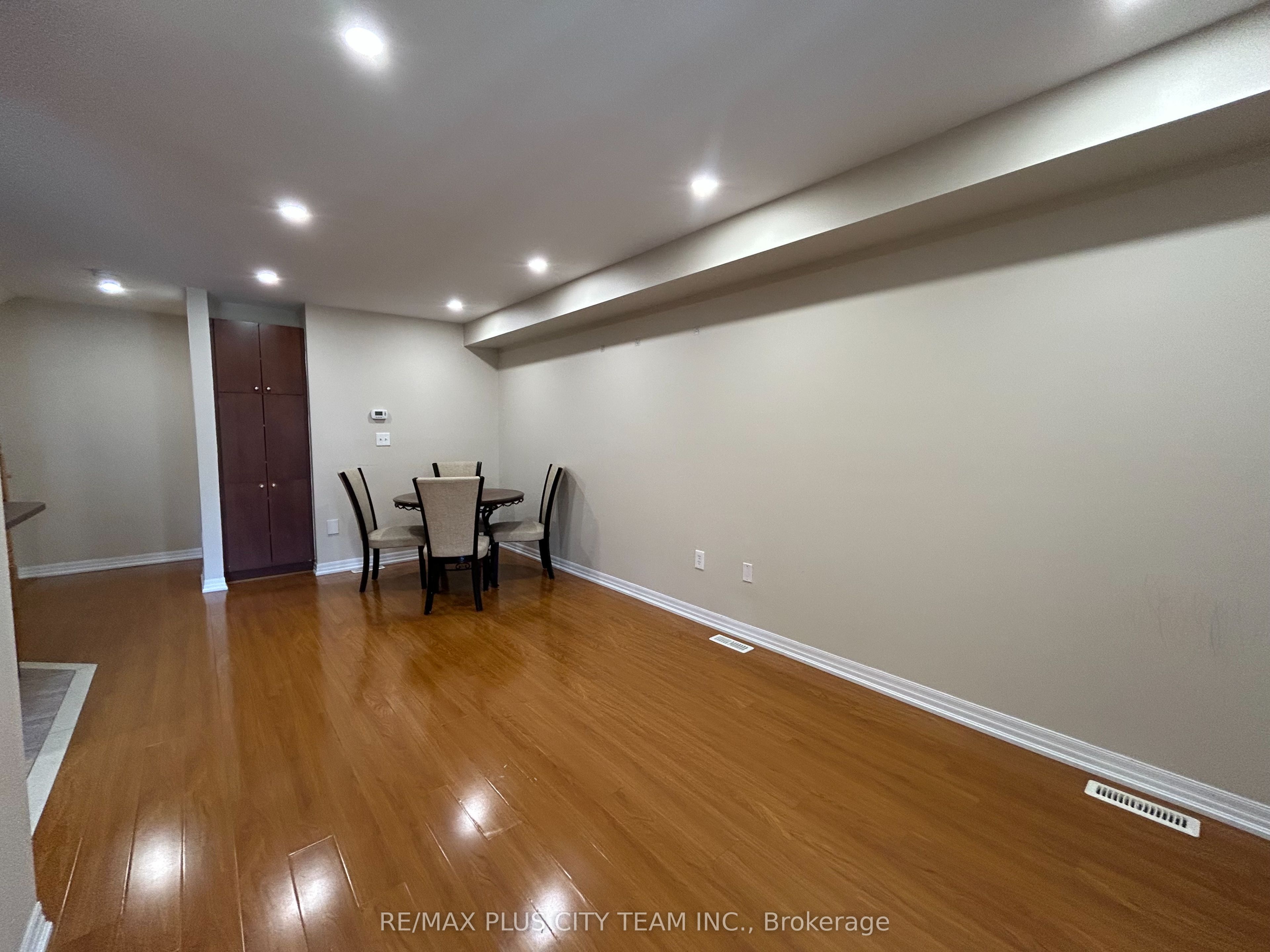 10 Cullcastle Street W, Ajax, ON L1S 0A9 photo 3