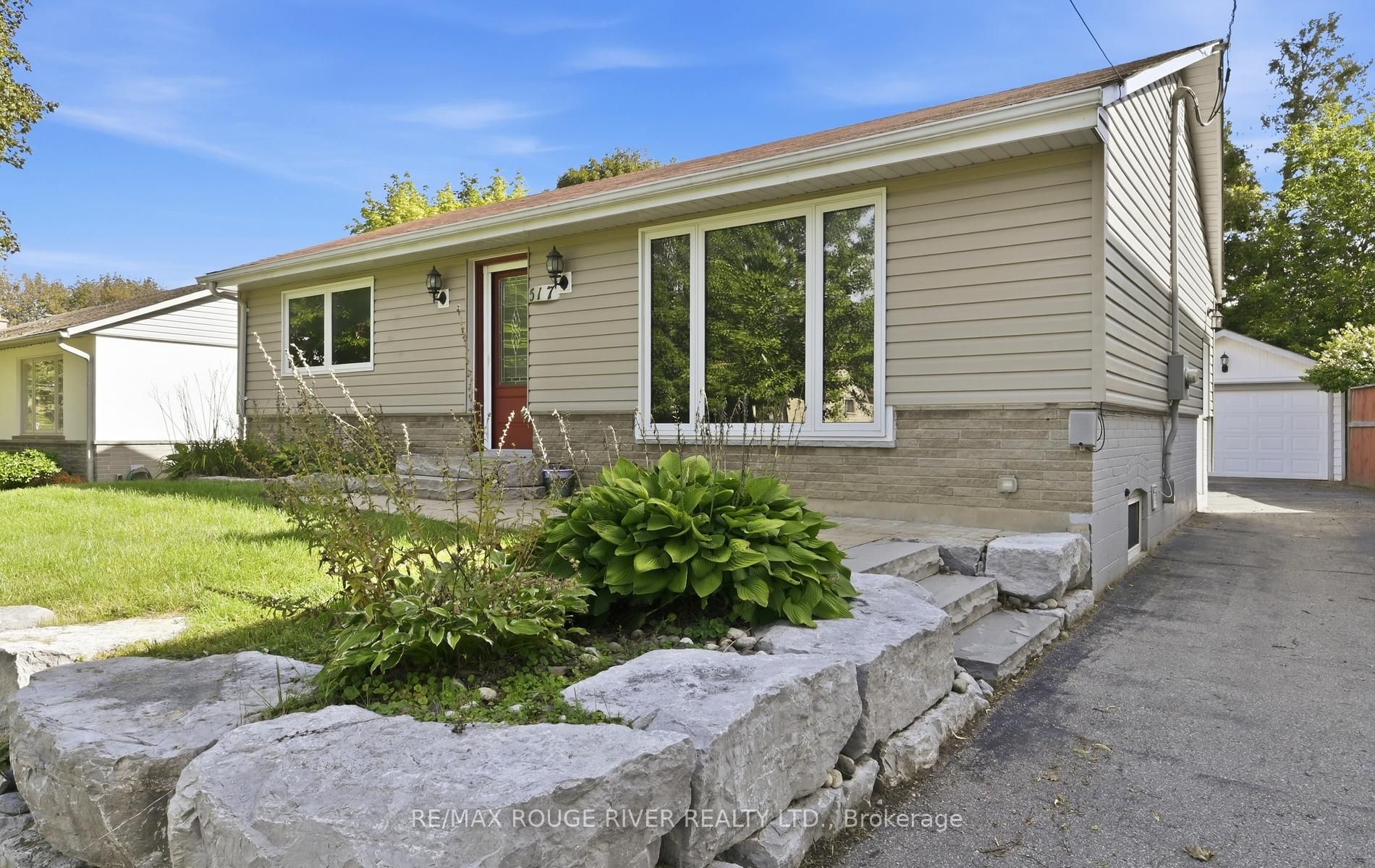 517 Kent Street, Whitby, ON L1N 4Y8 photo 4