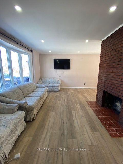 39 Cornwallis Drive, Toronto, ON M1P 1H1 photo 4