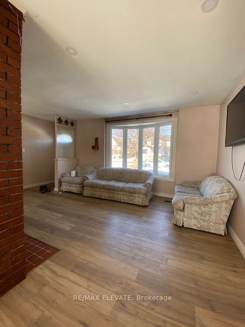 39 Cornwallis Drive, Toronto, ON M1P 1H1 photo 5