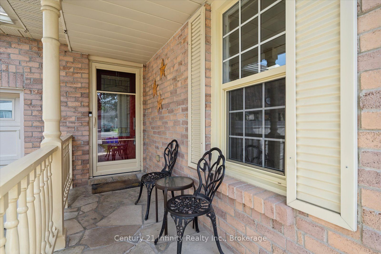814 Lochness Crescent, Oshawa, ON L1J 7P6 photo 3