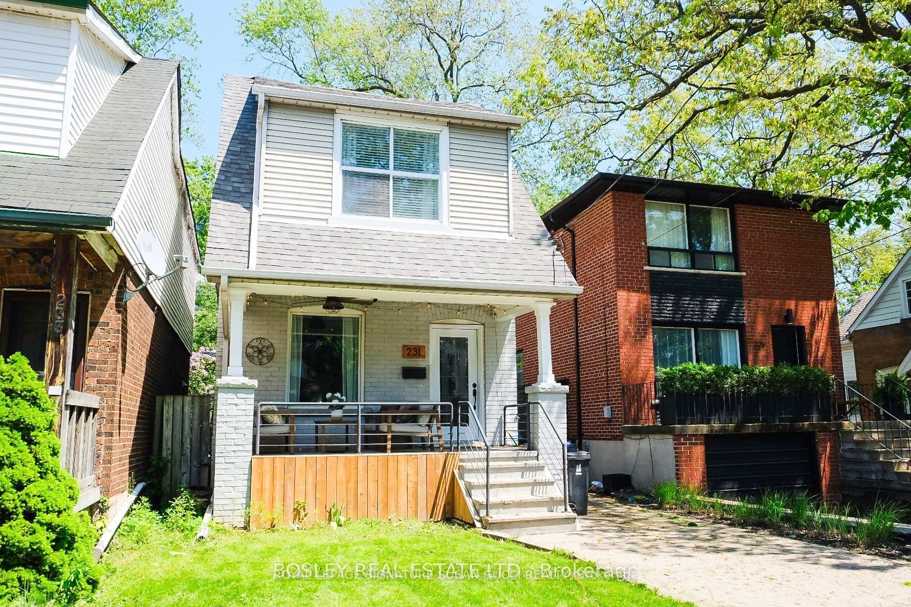 231 Chisholm Avenue, Toronto, ON M4C 4V9