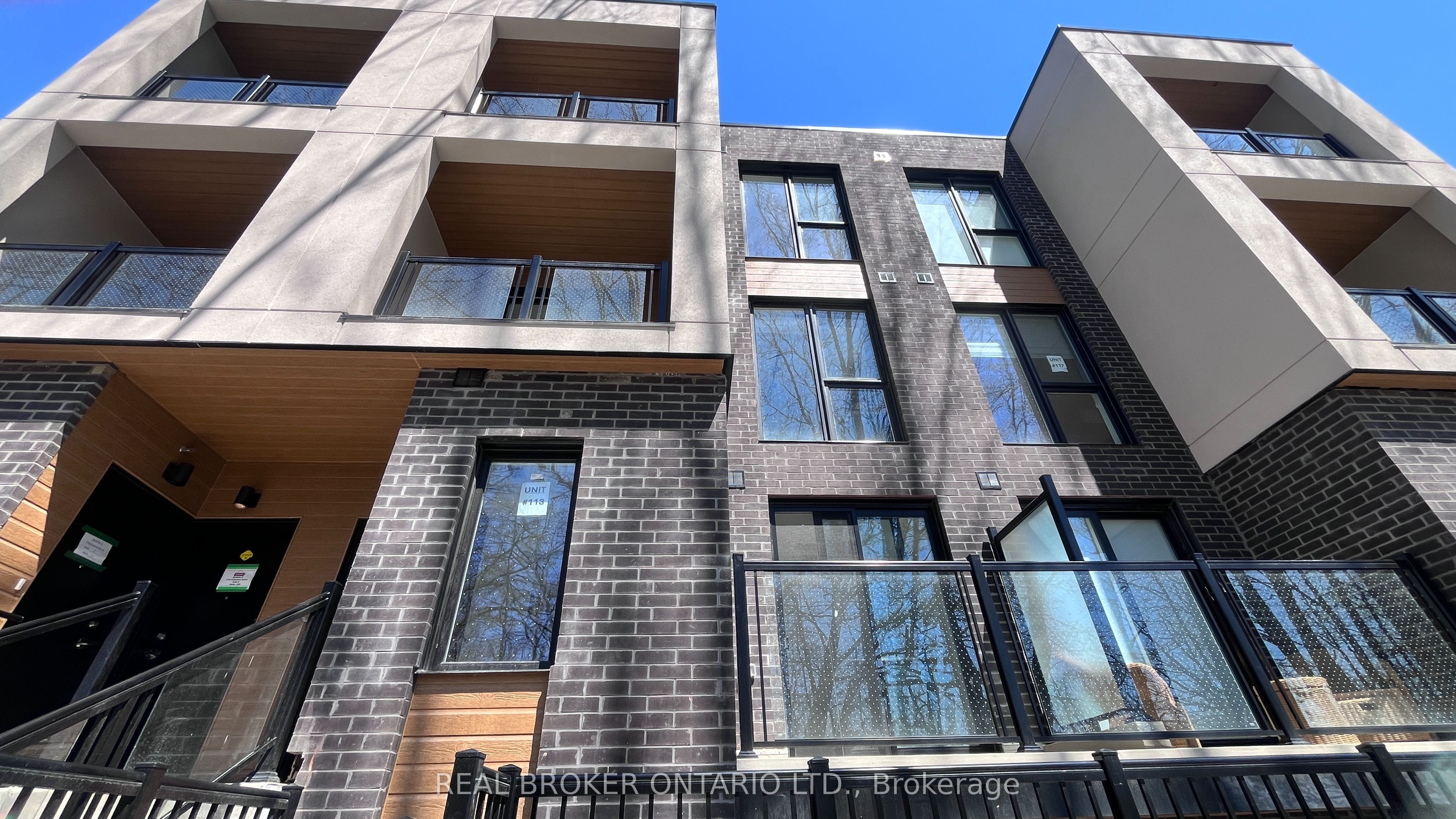 170 CLONMORE Drive 11, Toronto, ON M1N 1Y1 photo 2