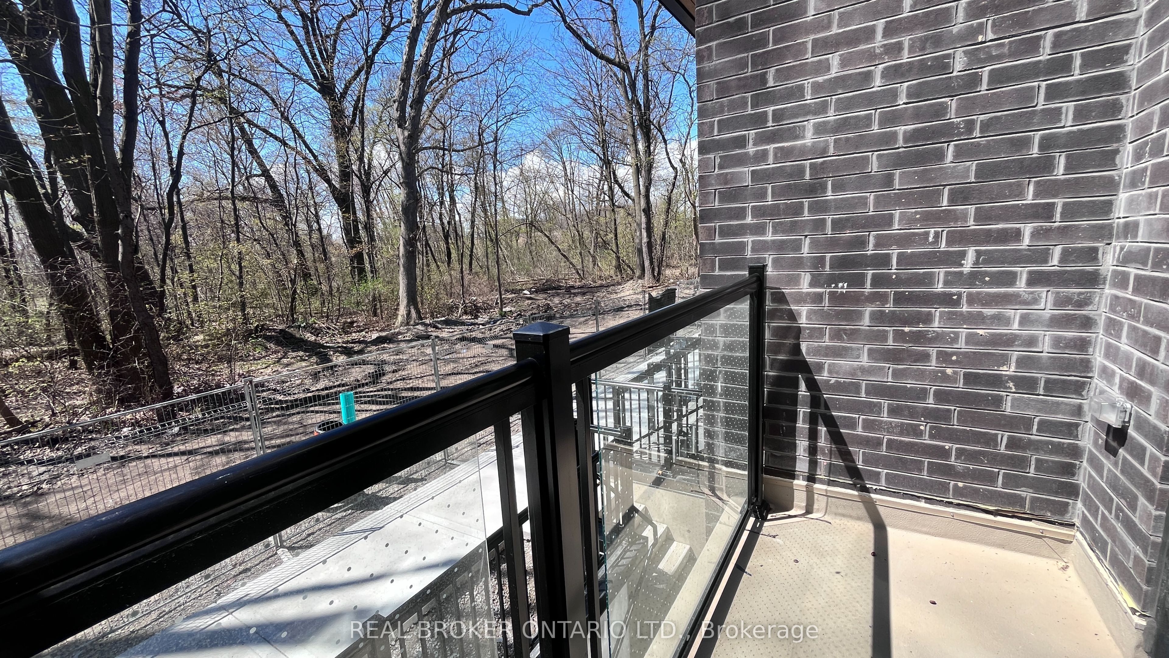 170 CLONMORE Drive 11, Toronto, ON M1N 1Y1 photo 3