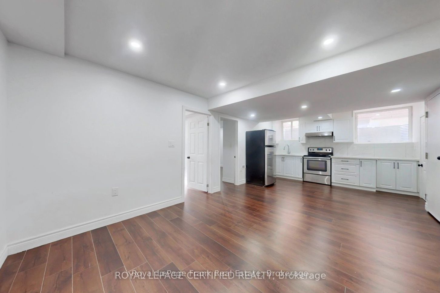 21 Ouellette Drive Basement, Whitby, ON L1P 0E3 photo 5
