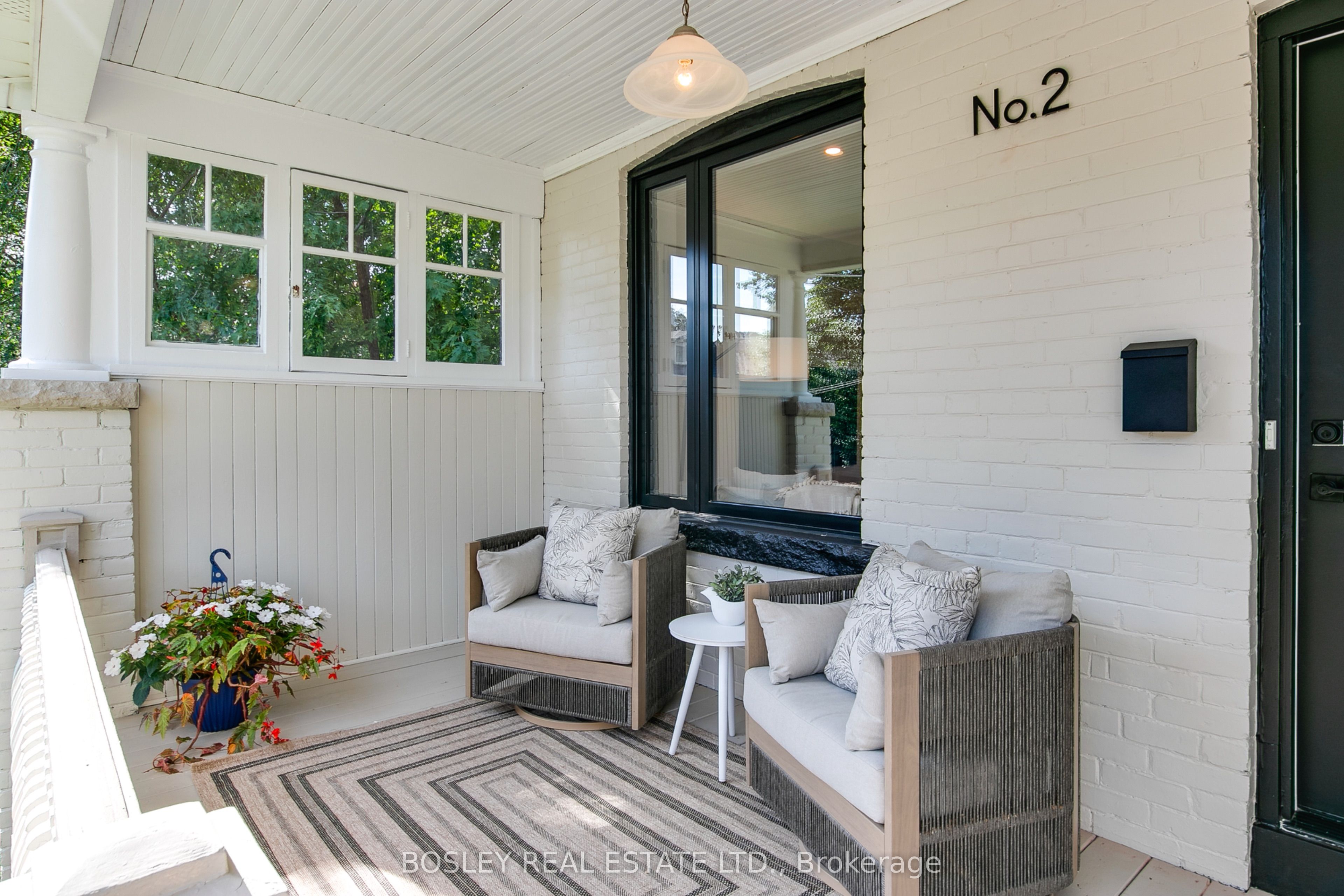 2 Sandford Avenue, Toronto, ON M4L 2E7 photo 3