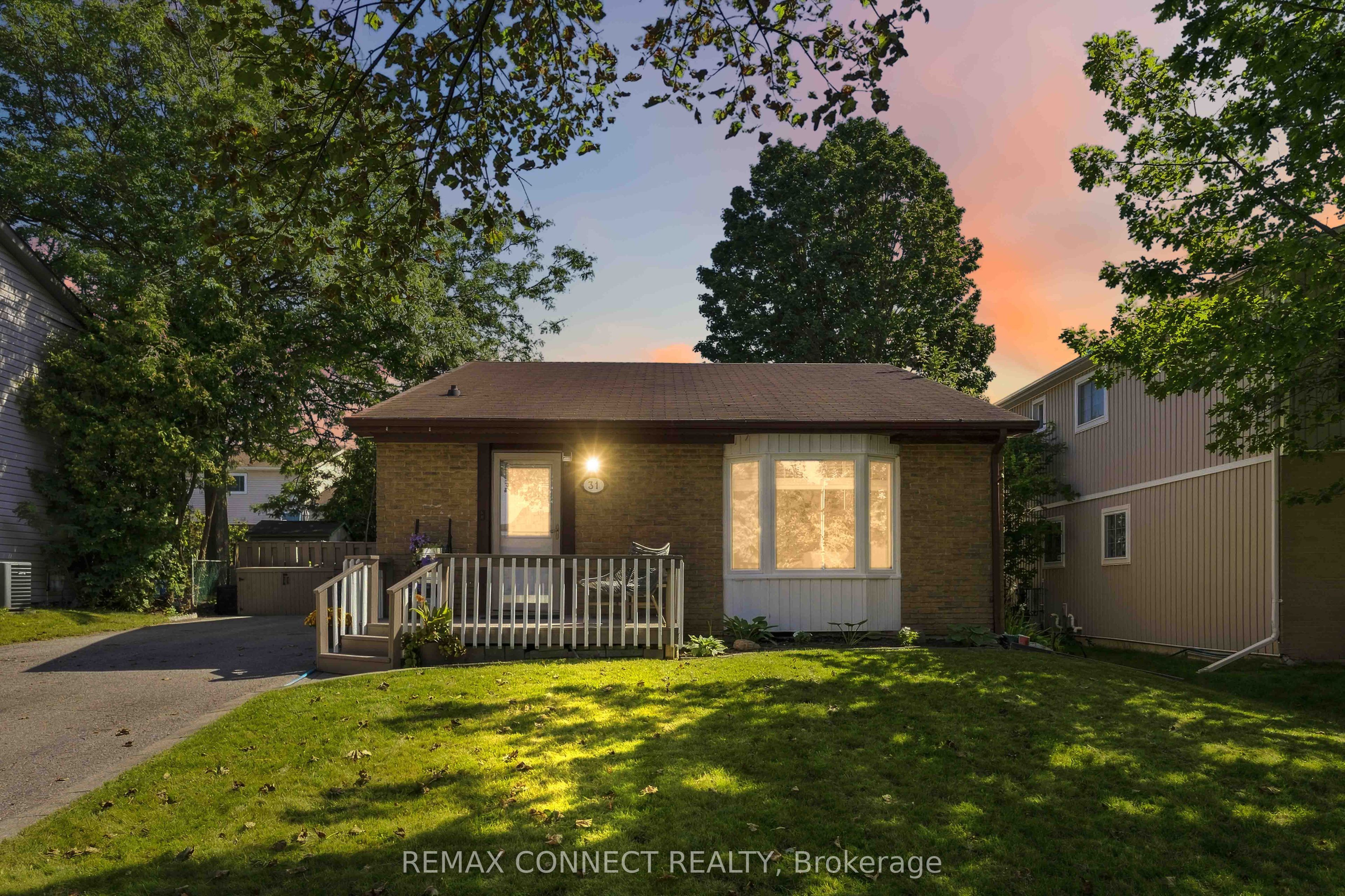 31 Roser Crescent, Clarington, ON L1C 3N7 photo 2