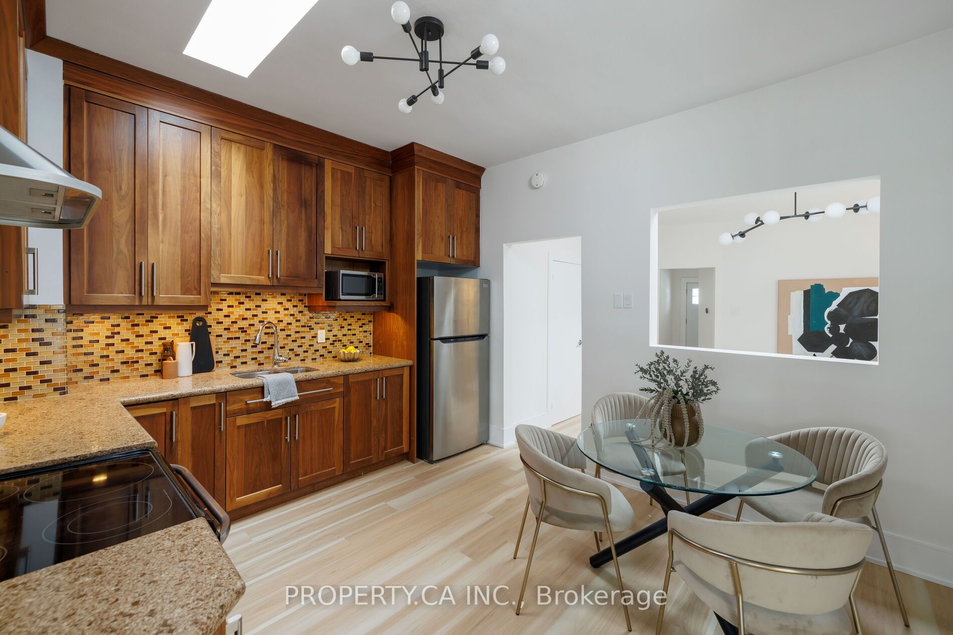 332 Woodfield Road, Toronto, ON M4L 2X1 photo 5